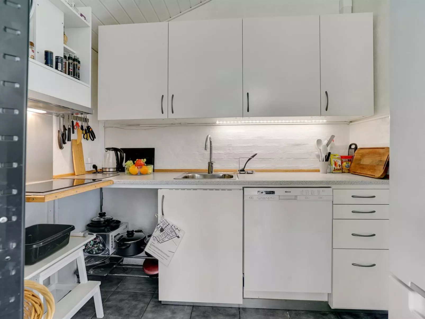 "Marlien" - 1km to the fjord-Drinnen