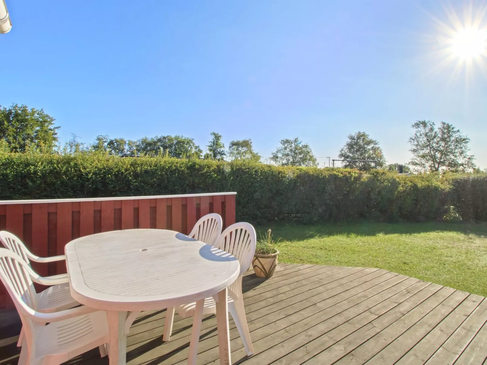 "Simjanka" - 600m from the sea-Draußen