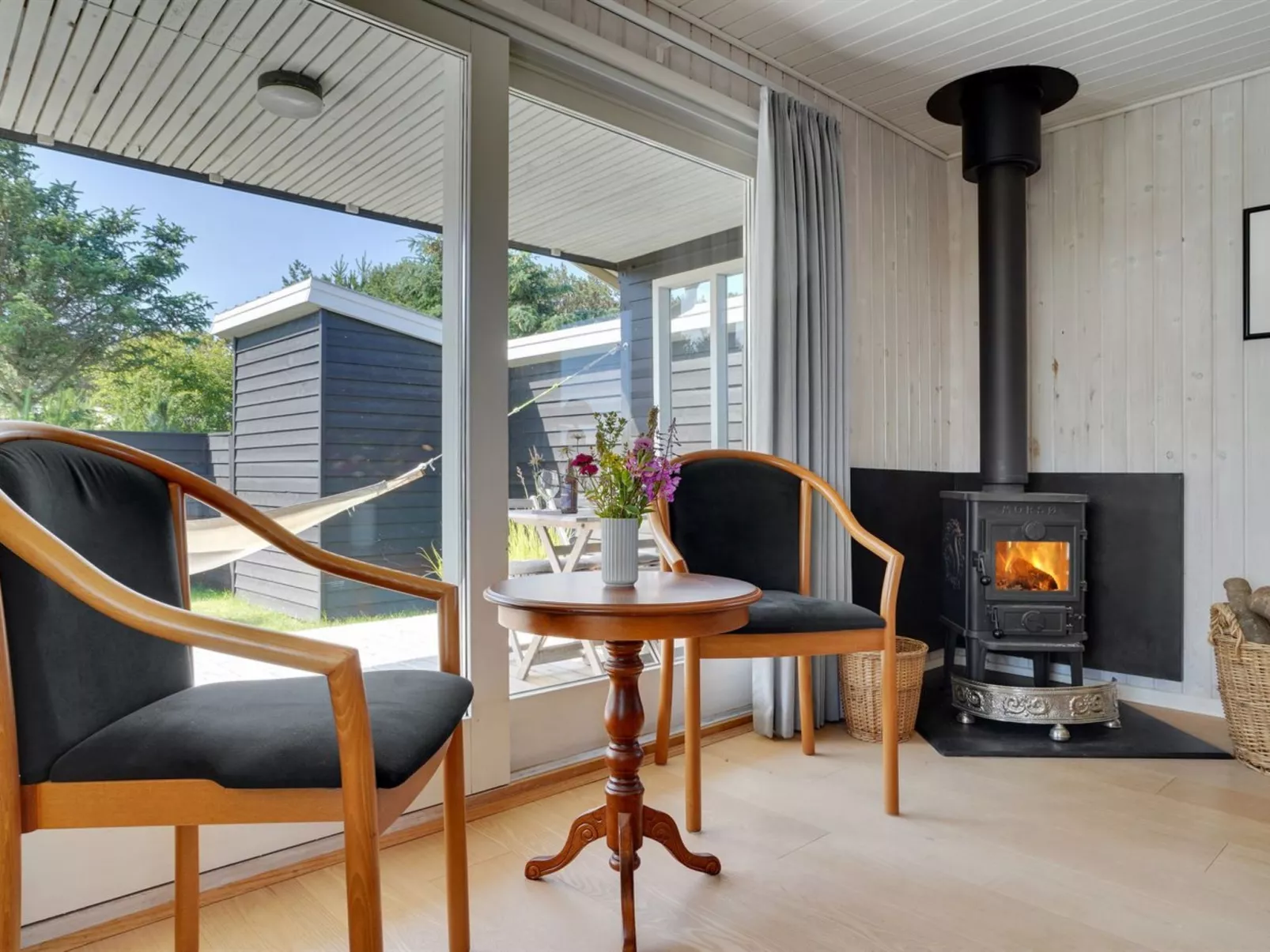 "Vuokko" - 400m from the sea-Inside