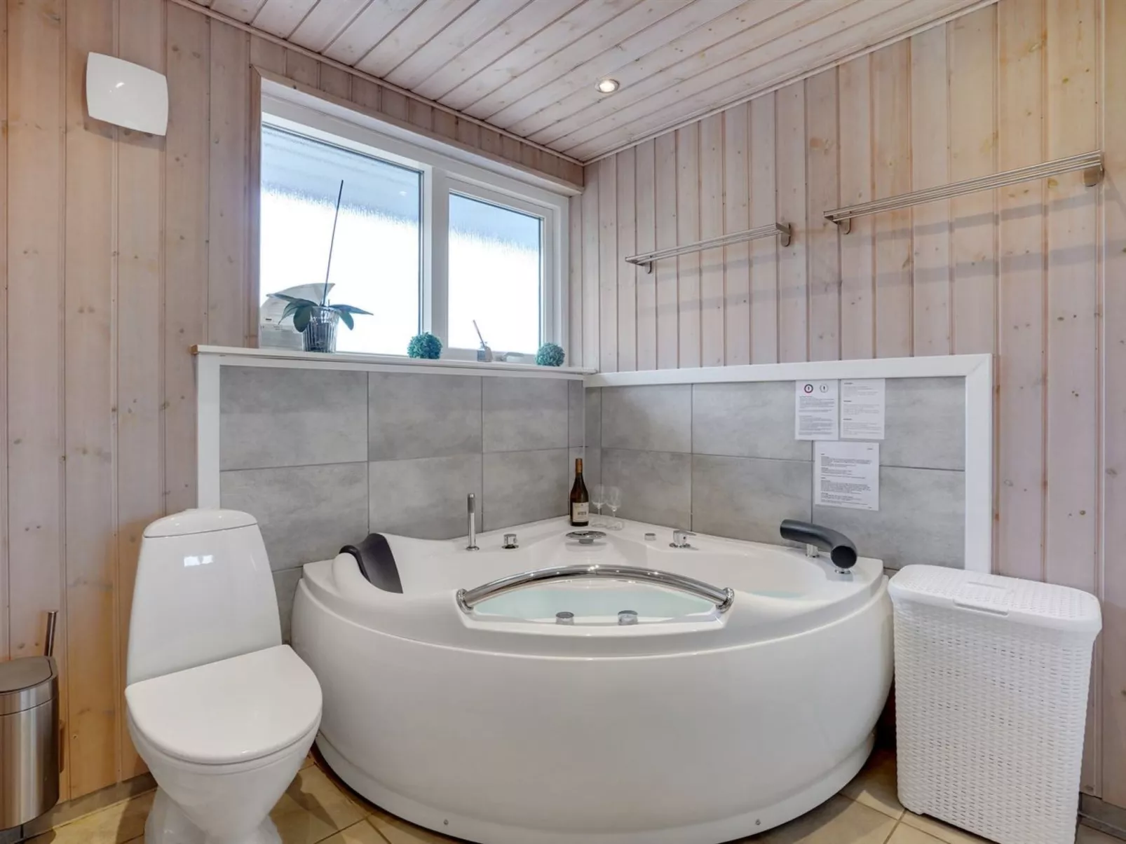 "Nine" - 200m from the sea-Inside