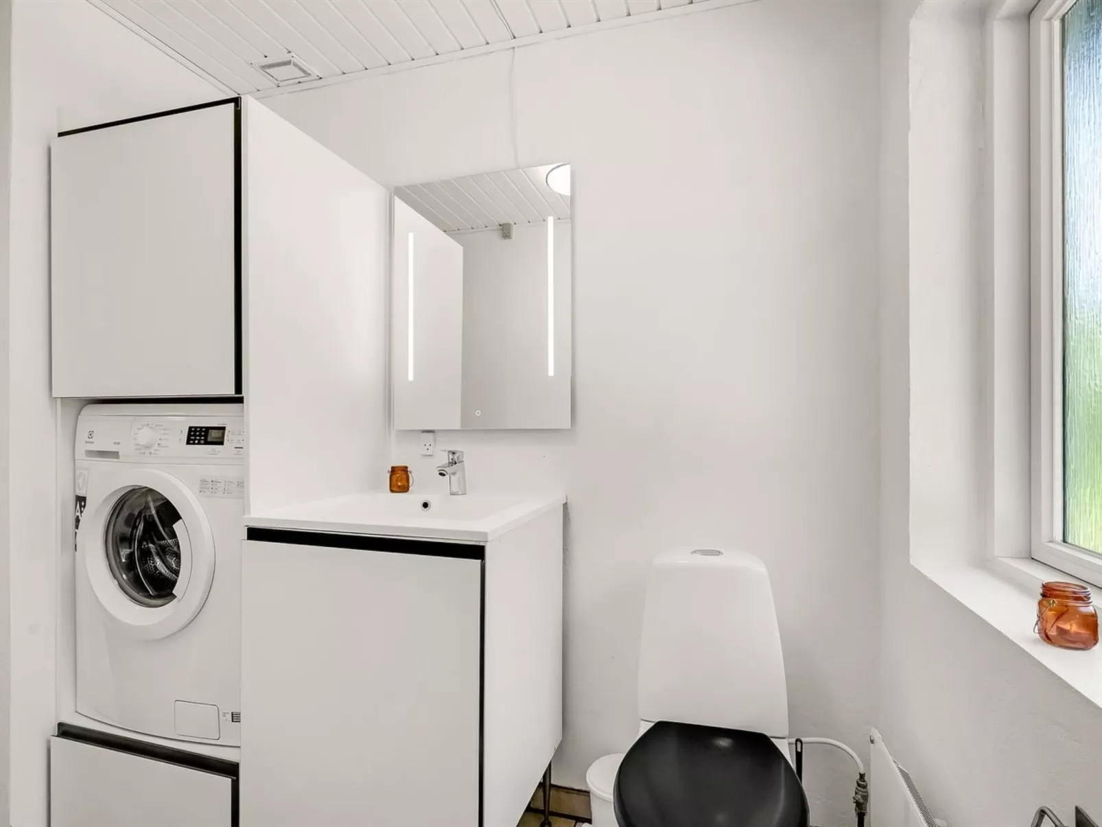 "Aarni" - 250m to the fjord-Inside