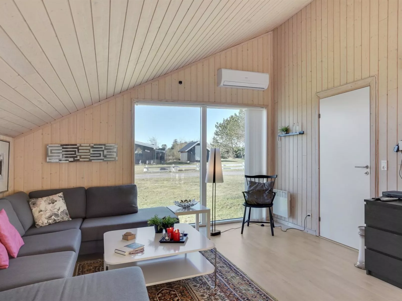 "Jil" - 750m from the sea-Drinnen