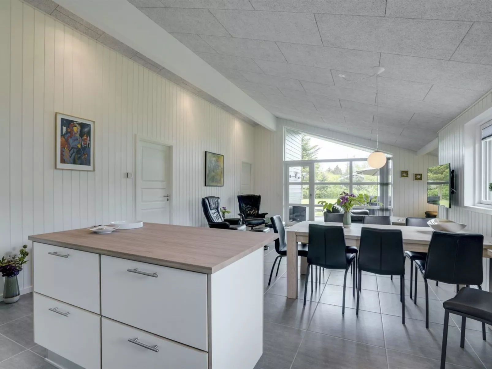 "Gardi" - 14km from the sea-Inside