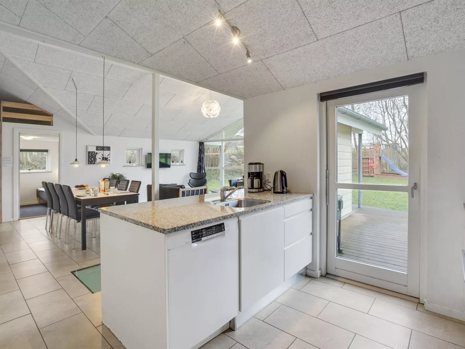 "Cara" - 200m from the sea-Drinnen