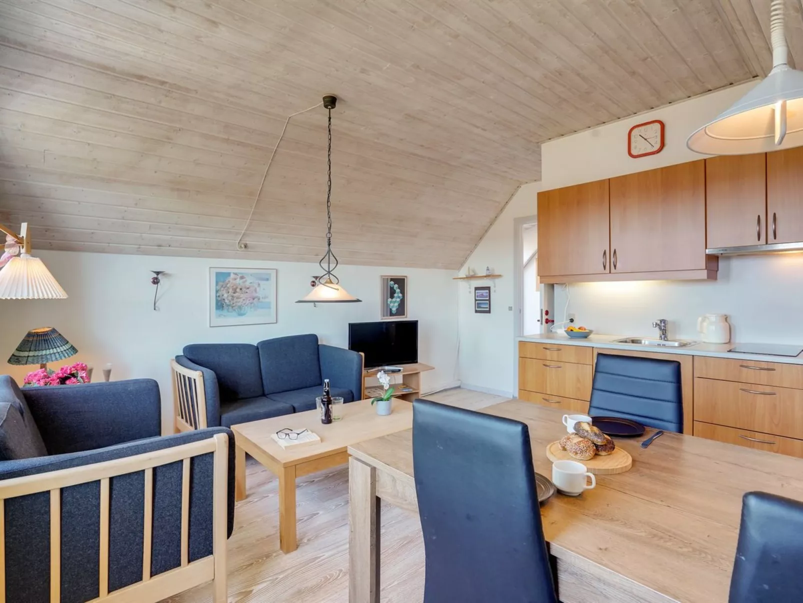 "Iohannes" - 2.3km from the sea-Dedans