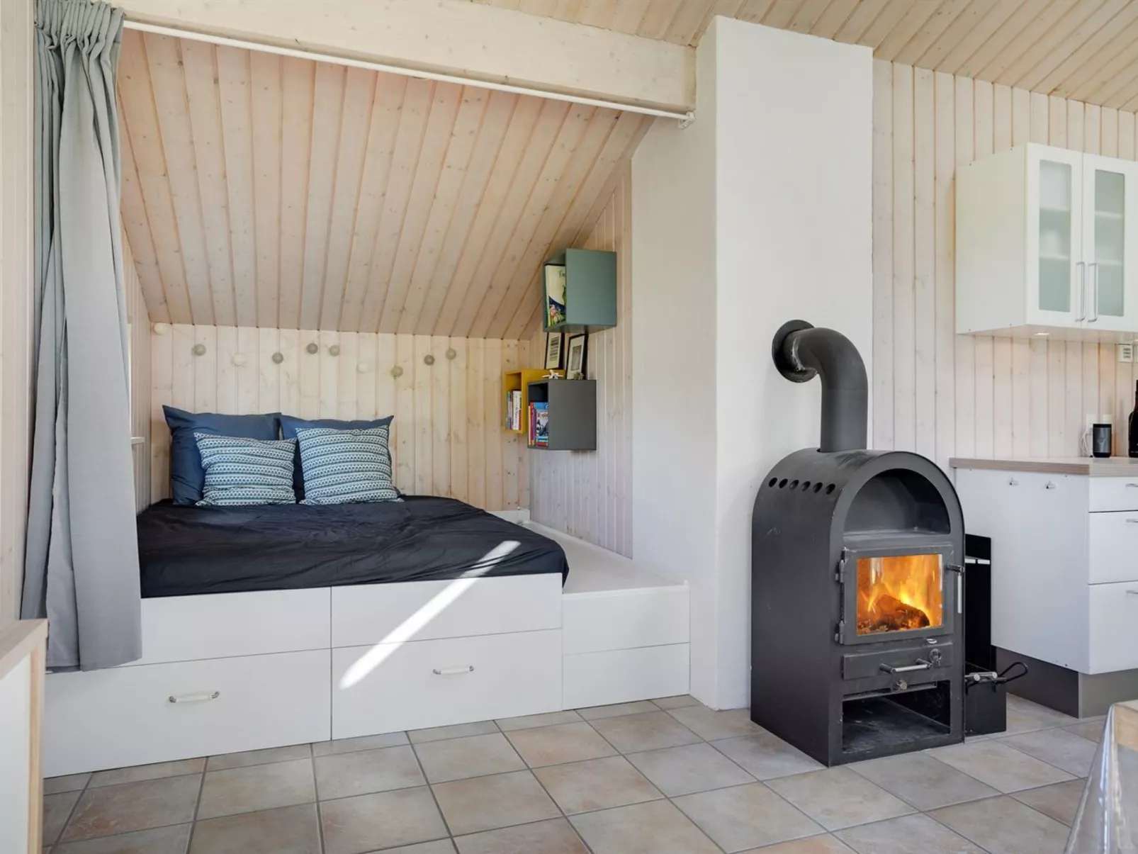 "Bitha" - 400m from the sea-Dedans