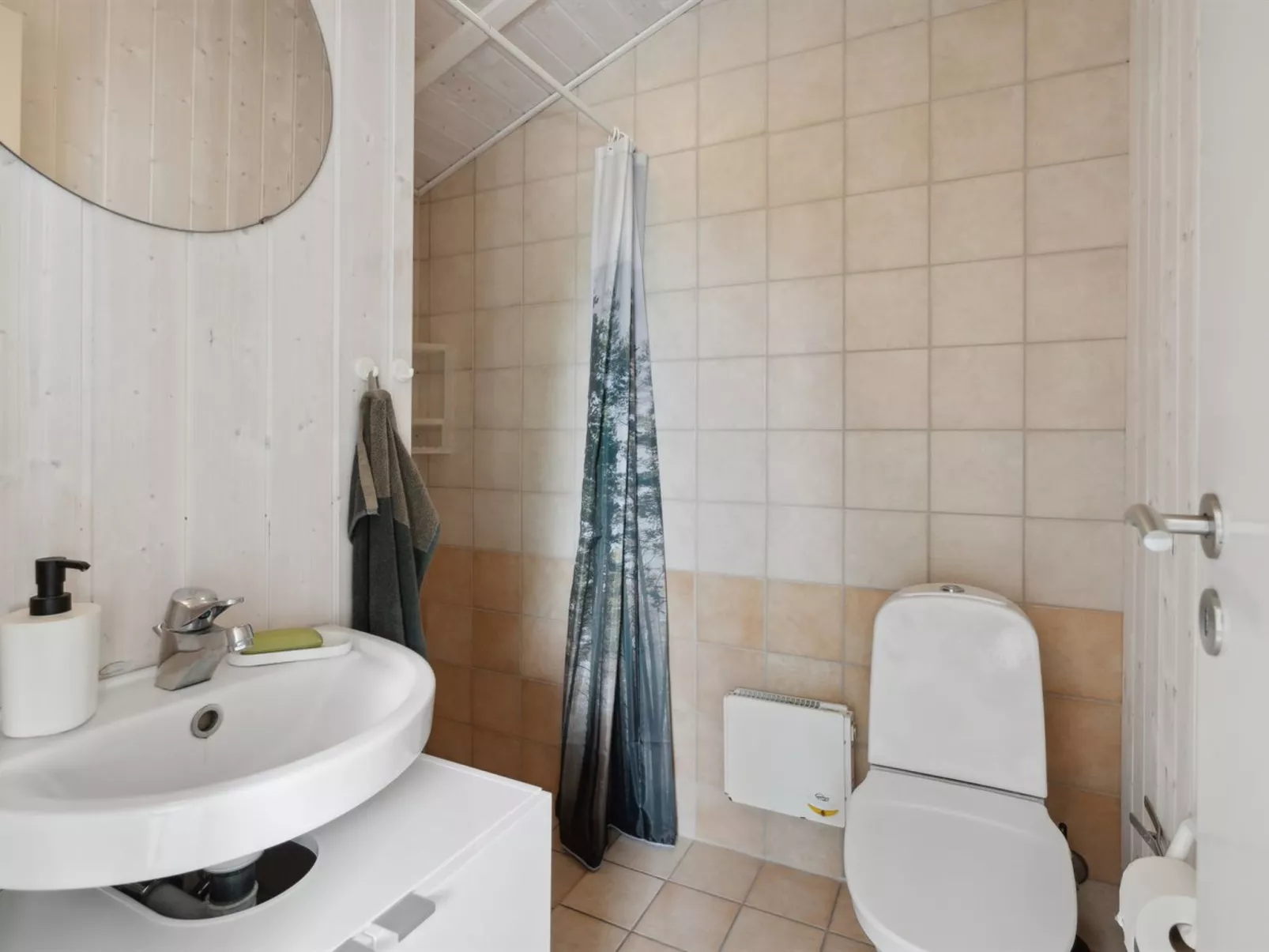 "Arnod" - 400m from the sea-Dedans