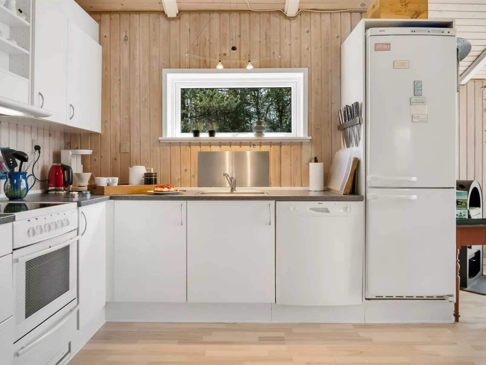 "Aja" - 900m from the sea-Drinnen