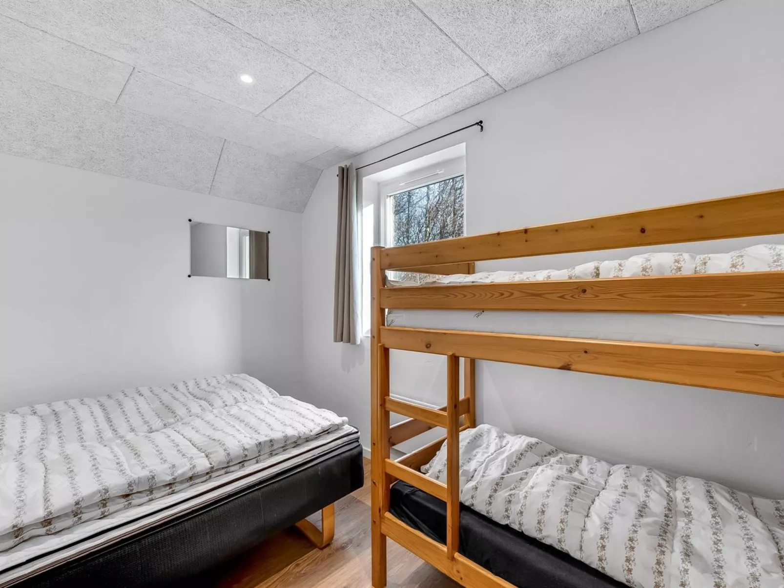 "Thana" - 1.4km from the sea-Dedans