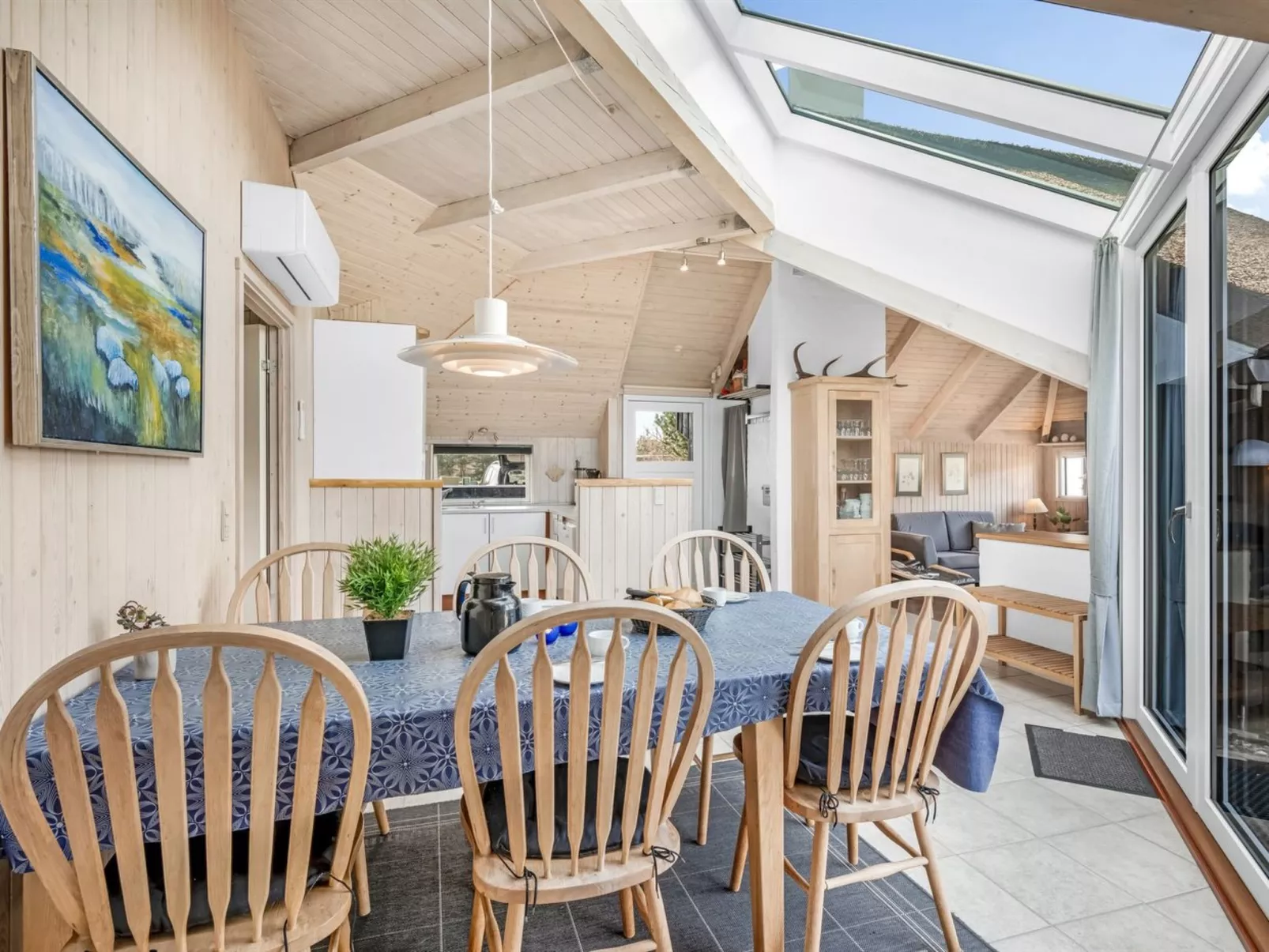 "Hothbrod" - 1.2km from the sea-Inside