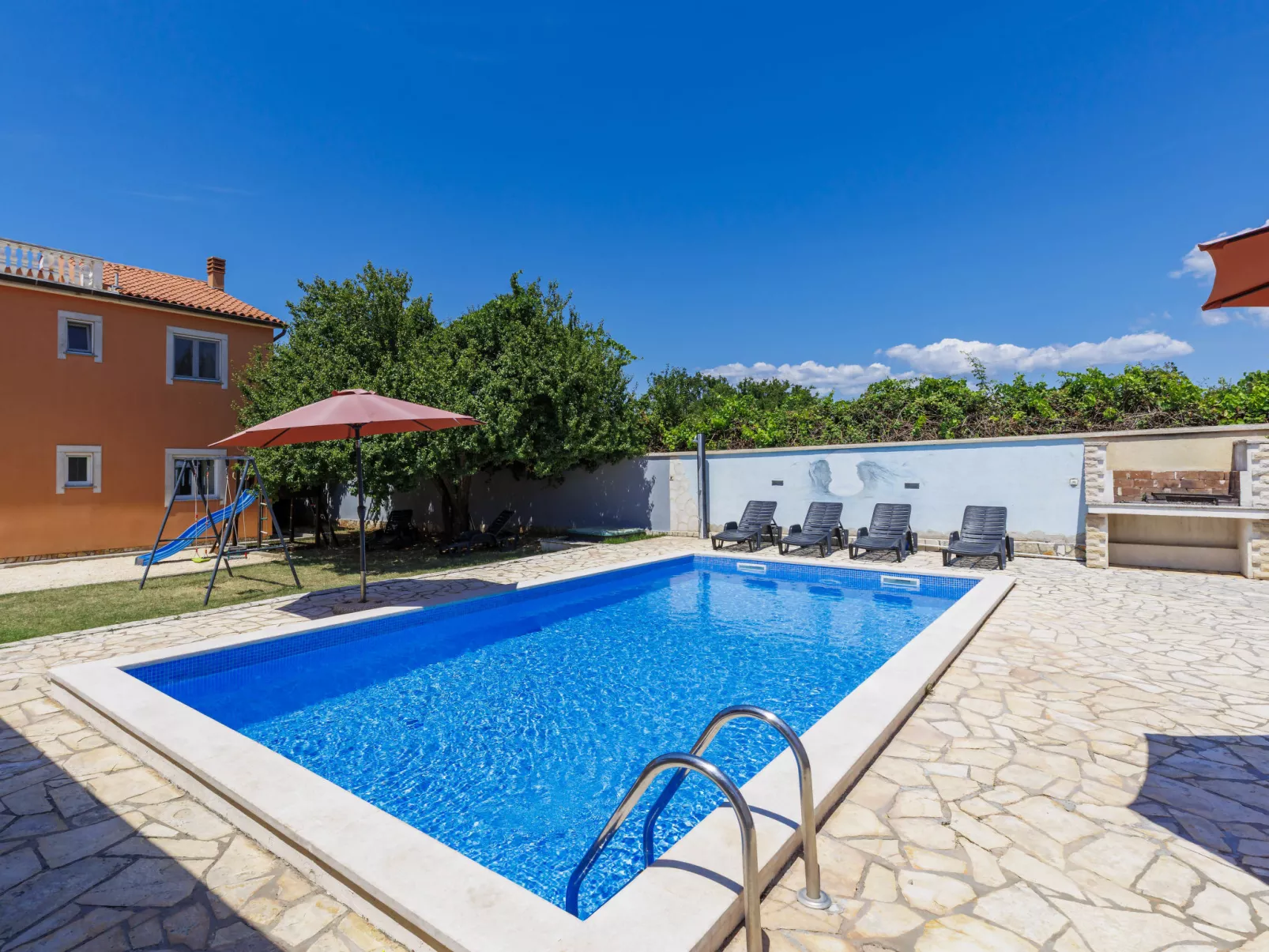 VIlla Eldina-Outside