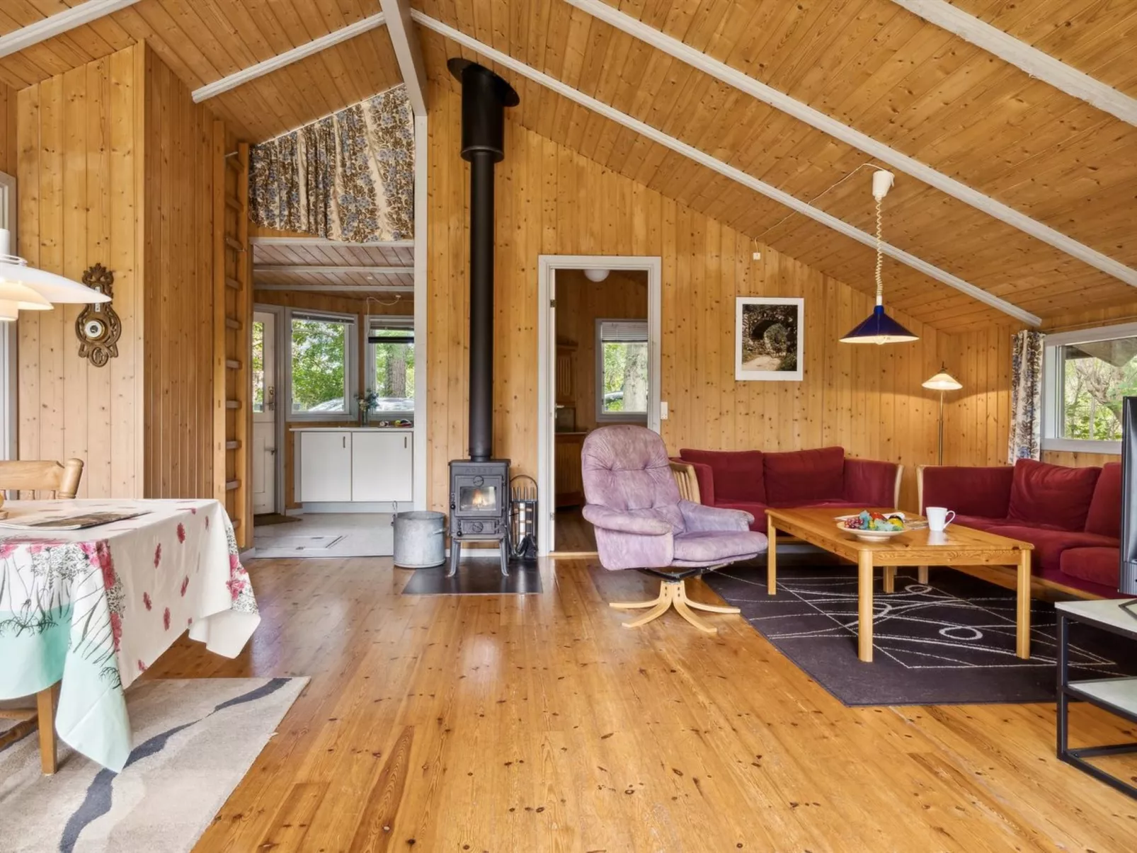 "Kerrin" - 300m from the sea-Inside