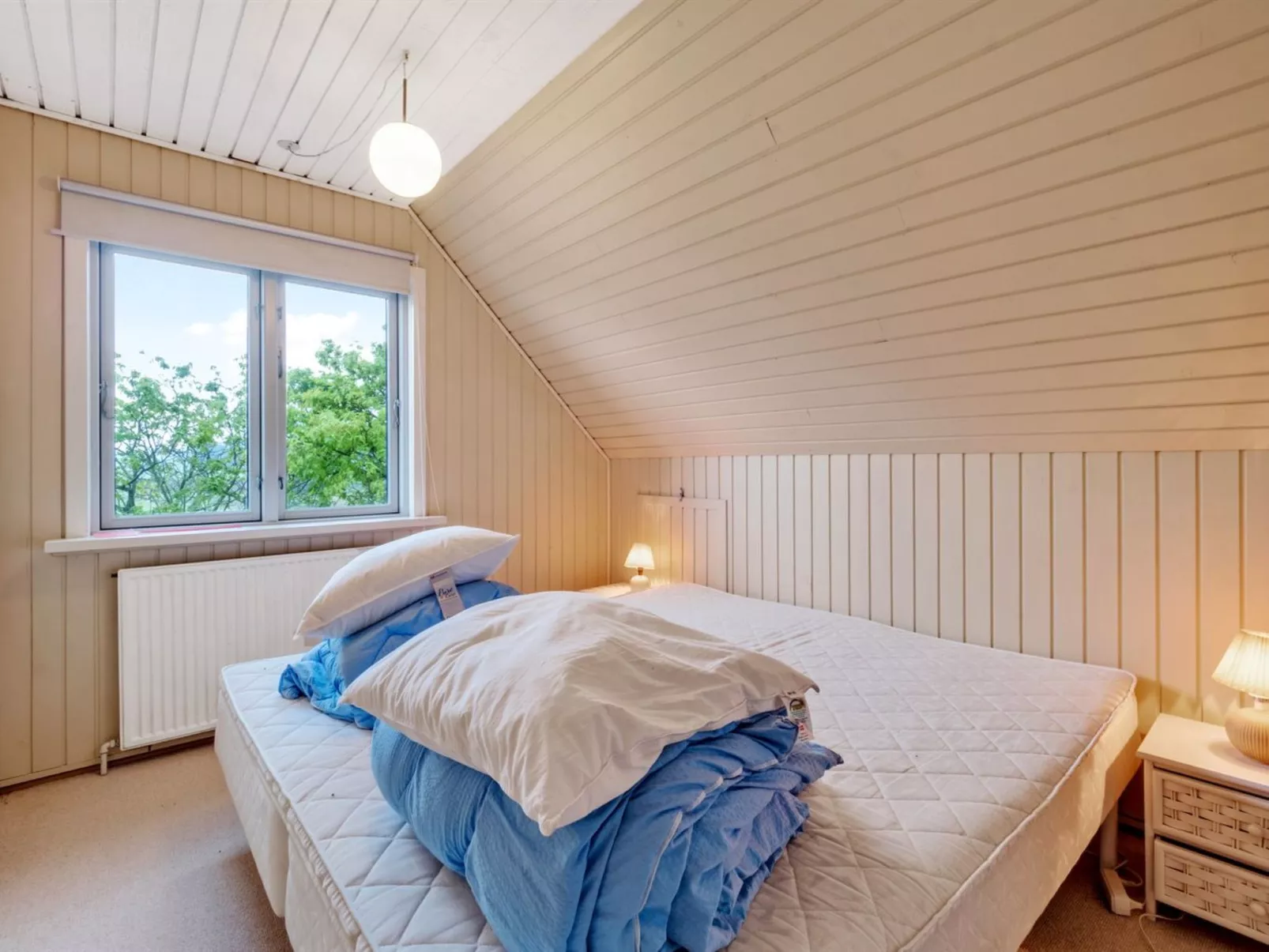 "Emmie" - 50m to the fjord-Dedans