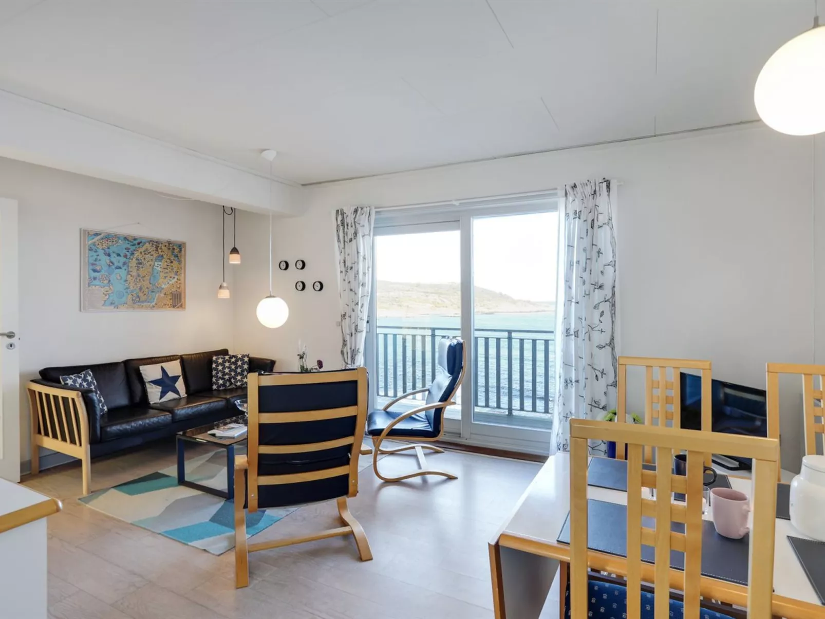 "Ramona" - 10m from the sea-Drinnen