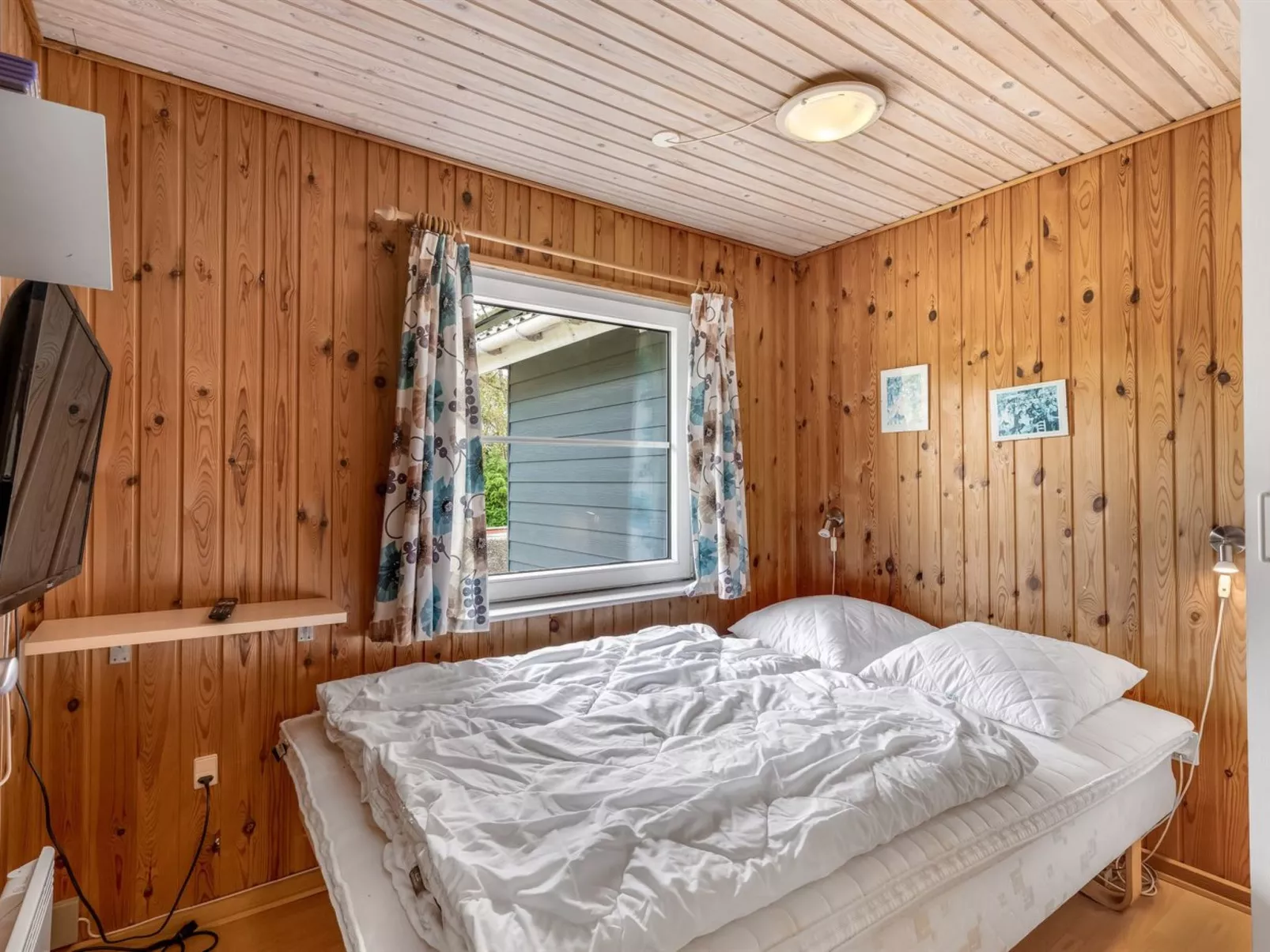 "Ludvig" -  from the sea-Inside