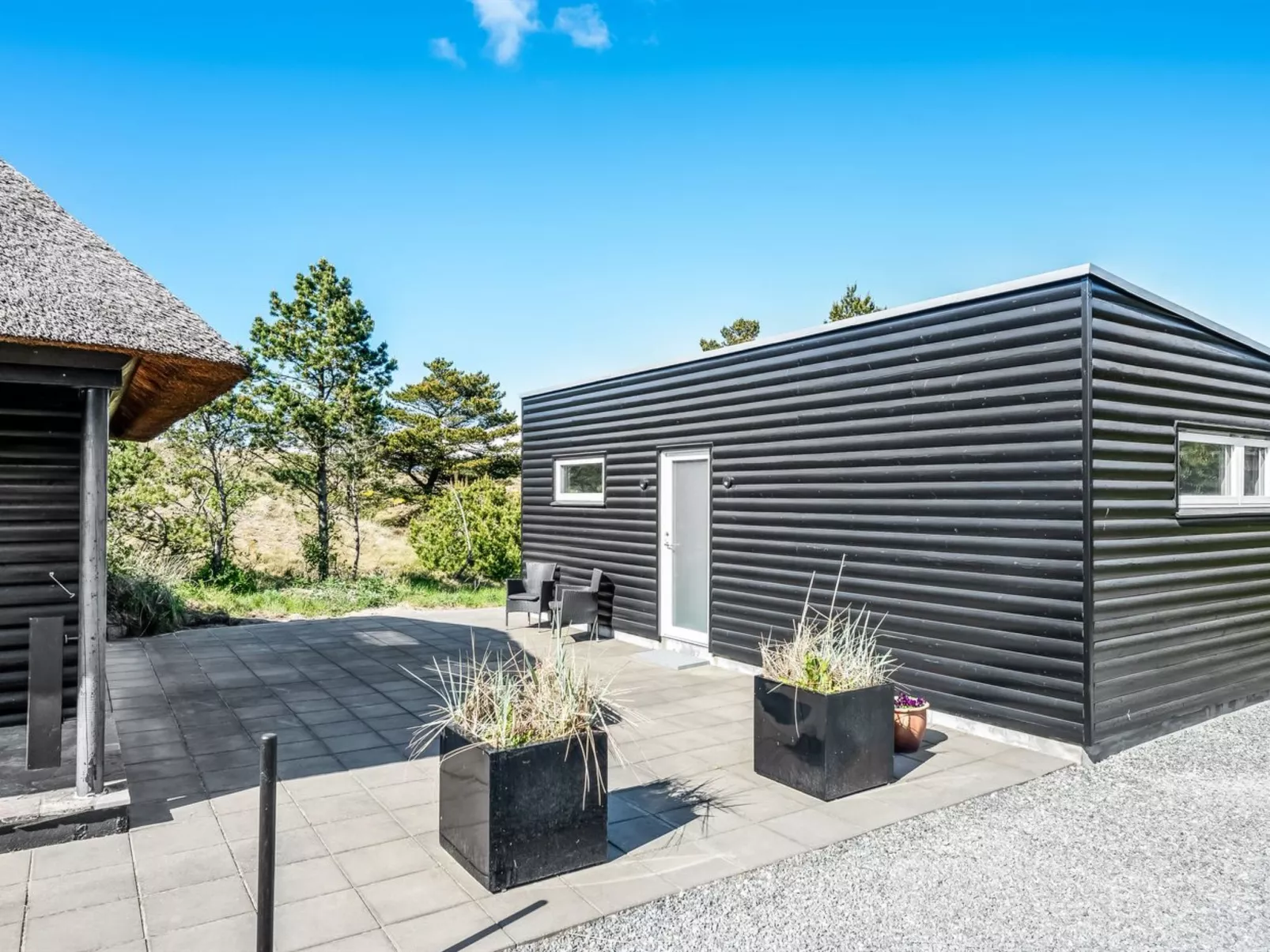 "Aila" - 1.4km from the sea-Draußen