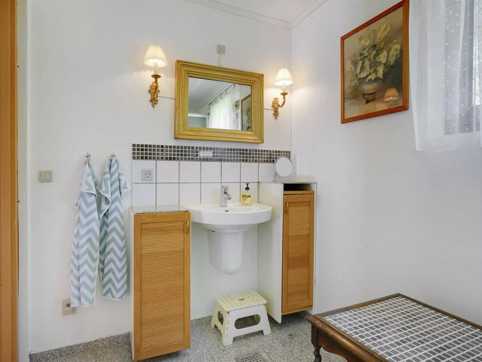 "Bette" - 8km from the sea-Inside