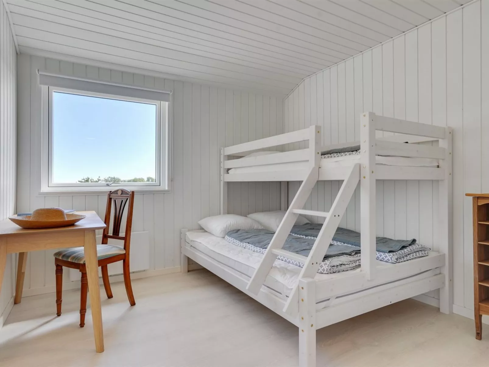 "Rickmer" - 200m from the sea-Inside