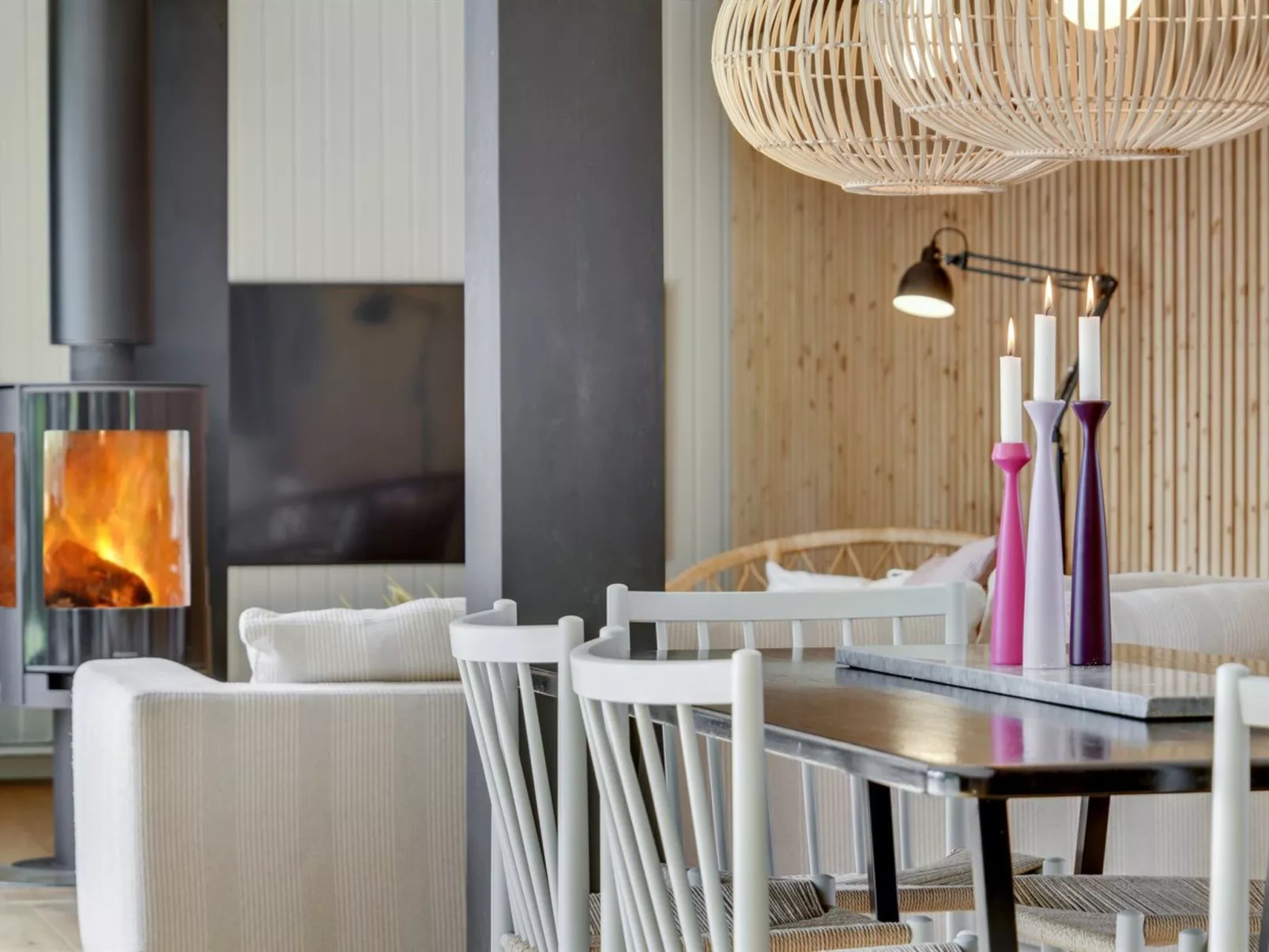 "Hævnir" - 1km from the sea-Dedans