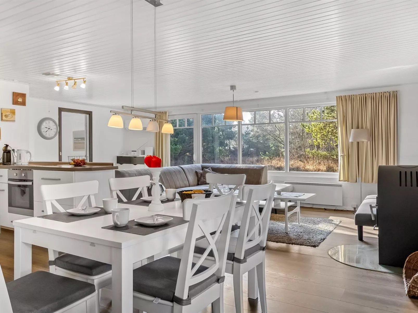 "Heidie" - 3.0km from the sea-Inside