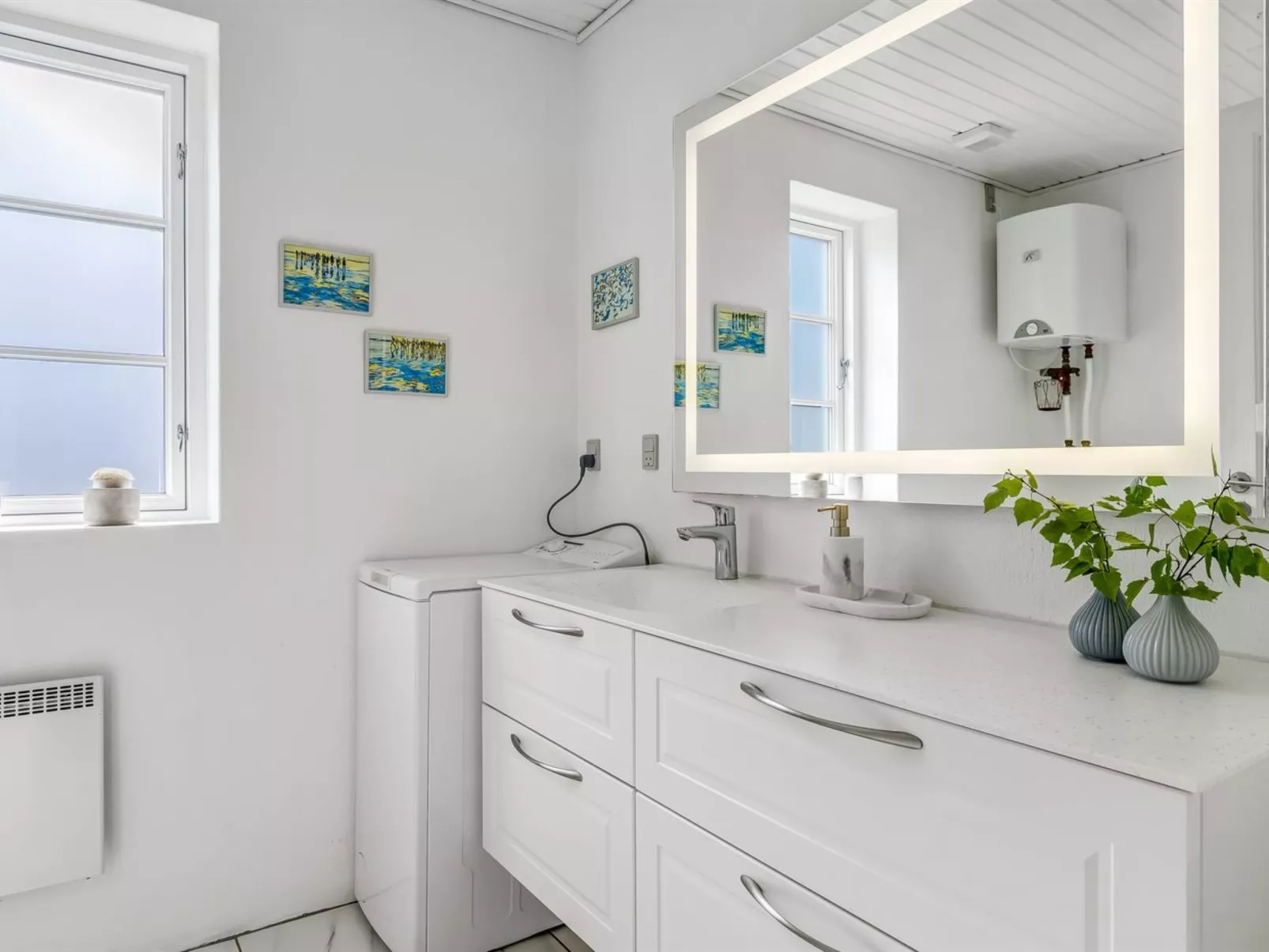 "Angret" - 3.5km from the sea-Drinnen