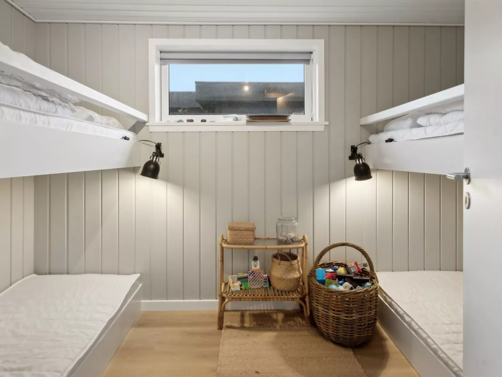 "Pedersen" - 50m from the sea-Inside