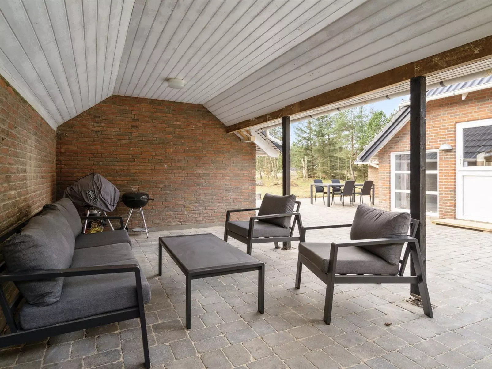 "Lumi" - 800m from the sea-Outside