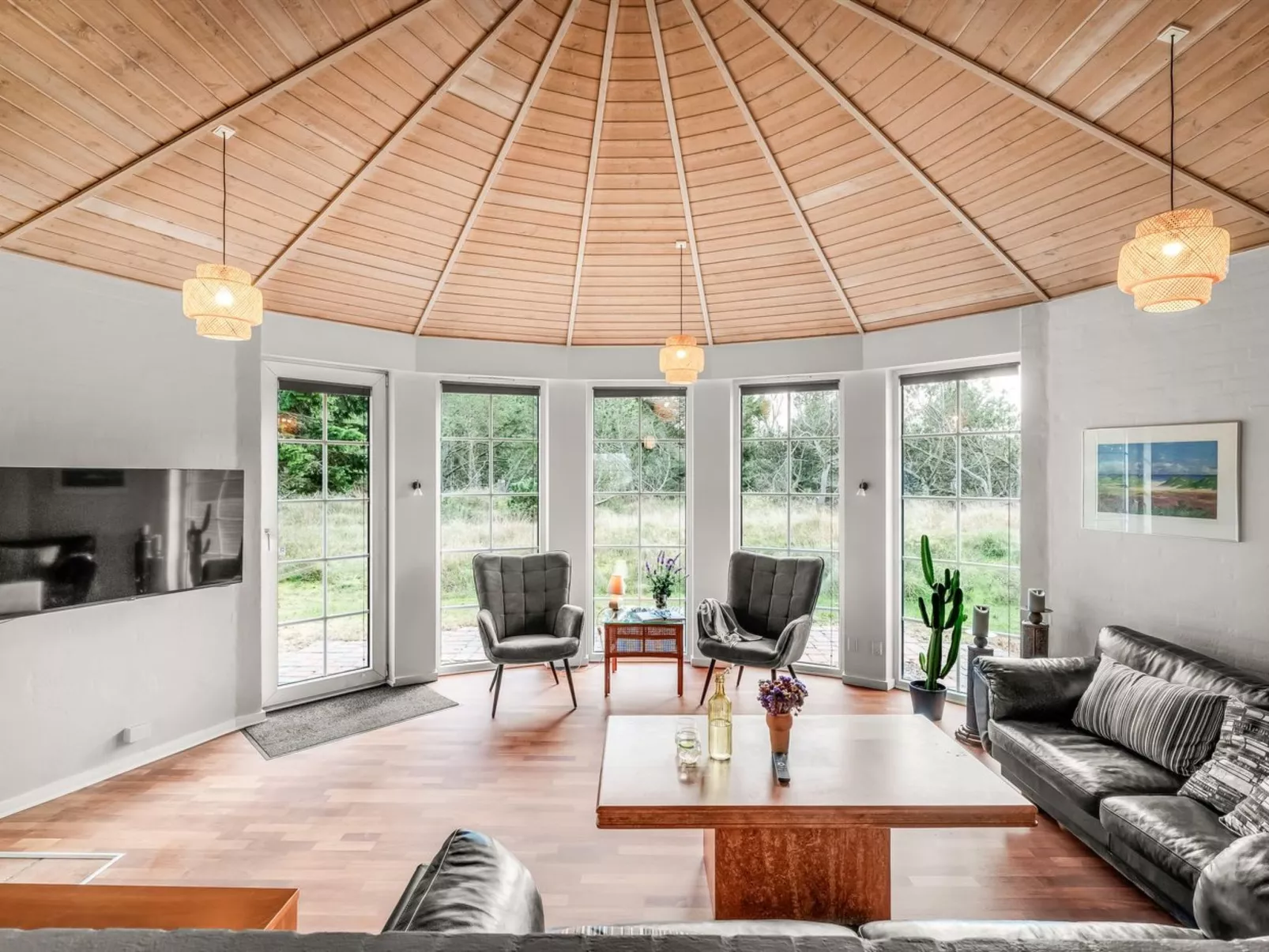 "Ingmund" - 2km from the sea-Inside