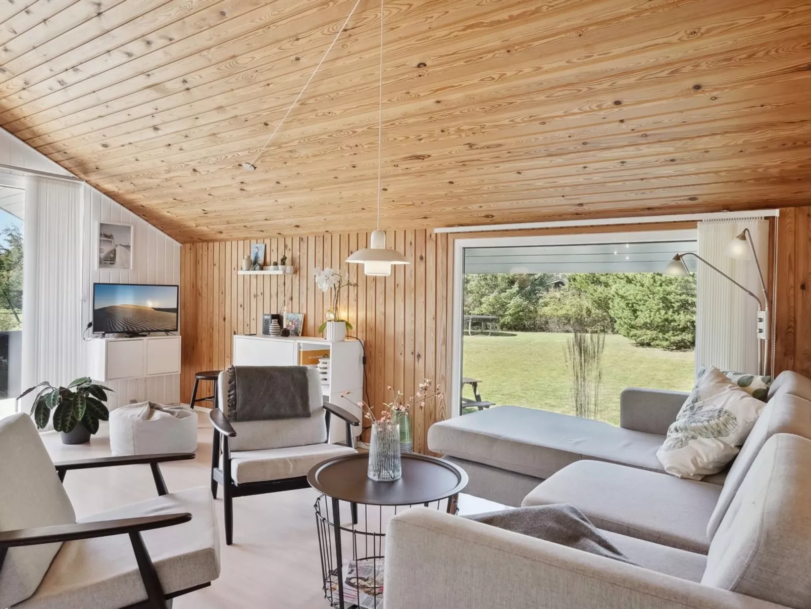 "Aderice" - 1km from the sea-Inside