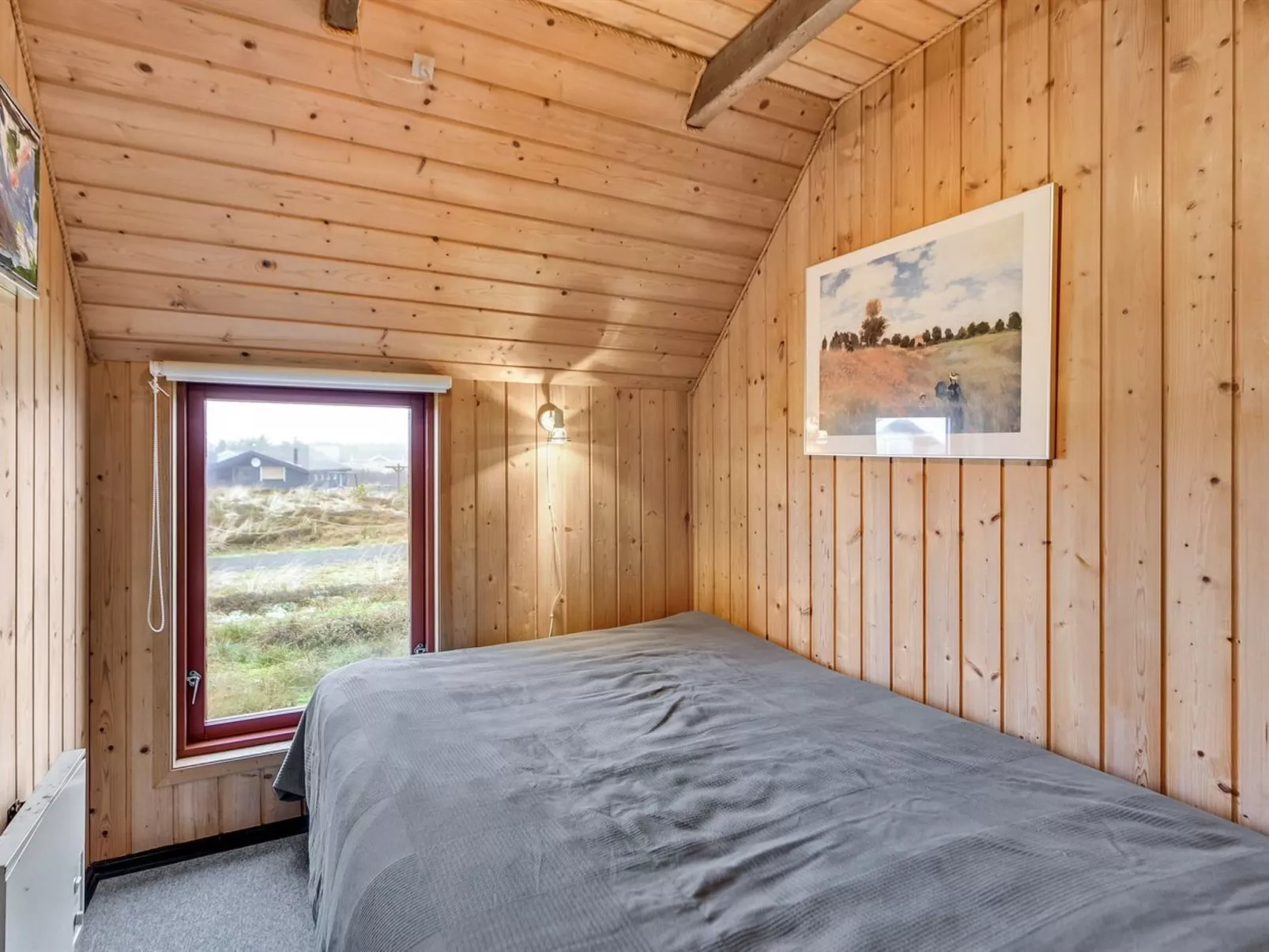 "Rayne" -  from the sea-Drinnen