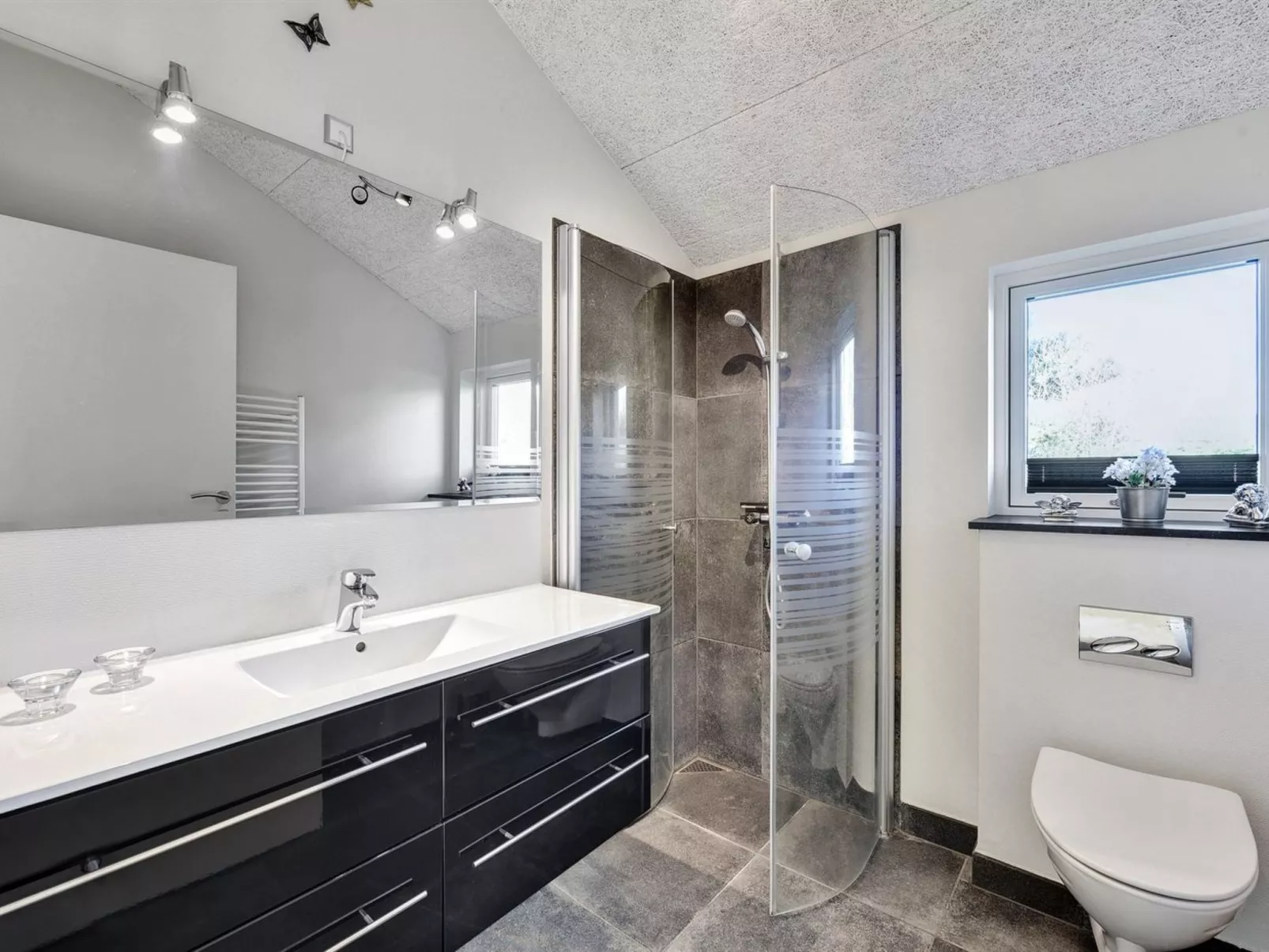 "Faye" - 600m from the sea-Inside