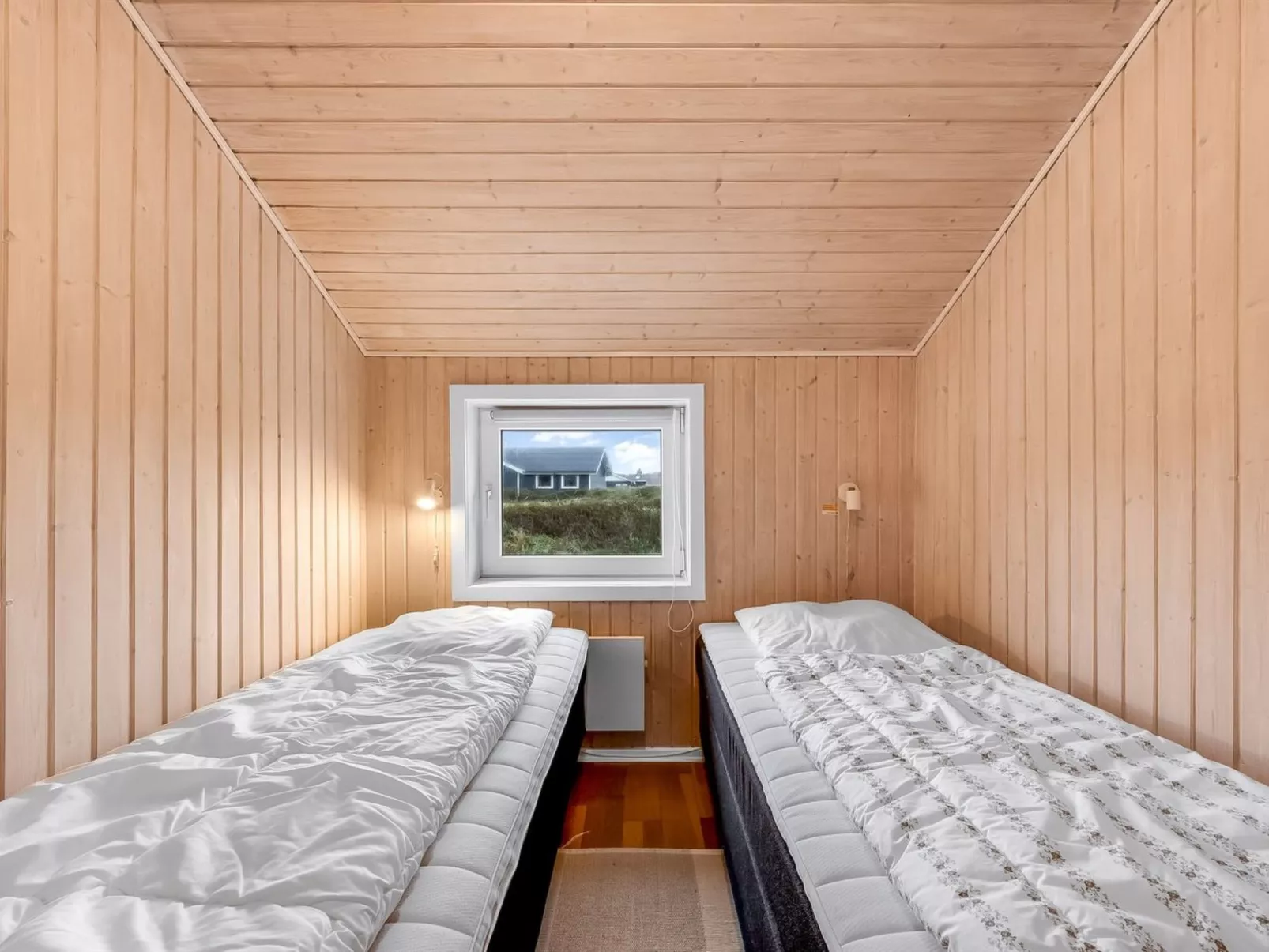 "Elnur" - 100m from the sea-Inside