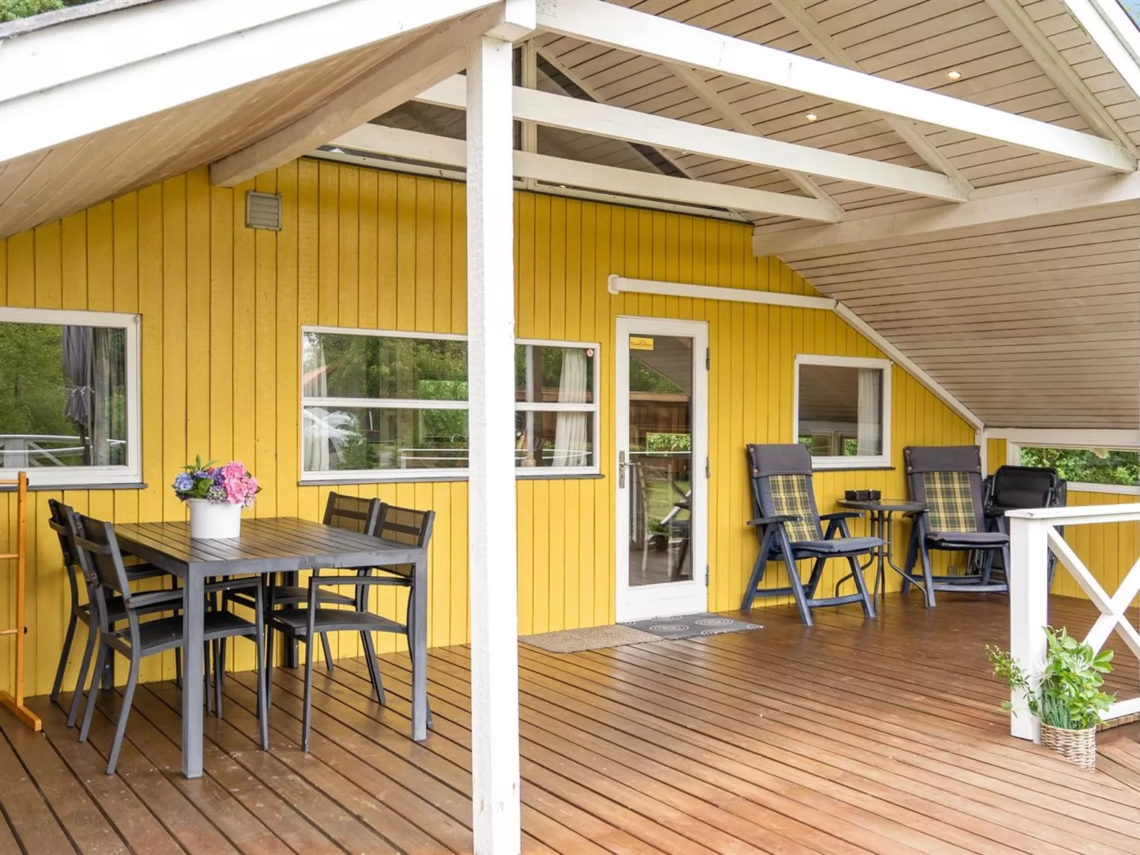 "Hannelise" - 30km from the sea-Draußen