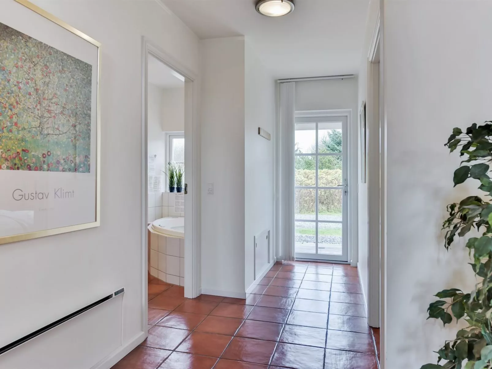 "Thoran" -  from the sea-Inside