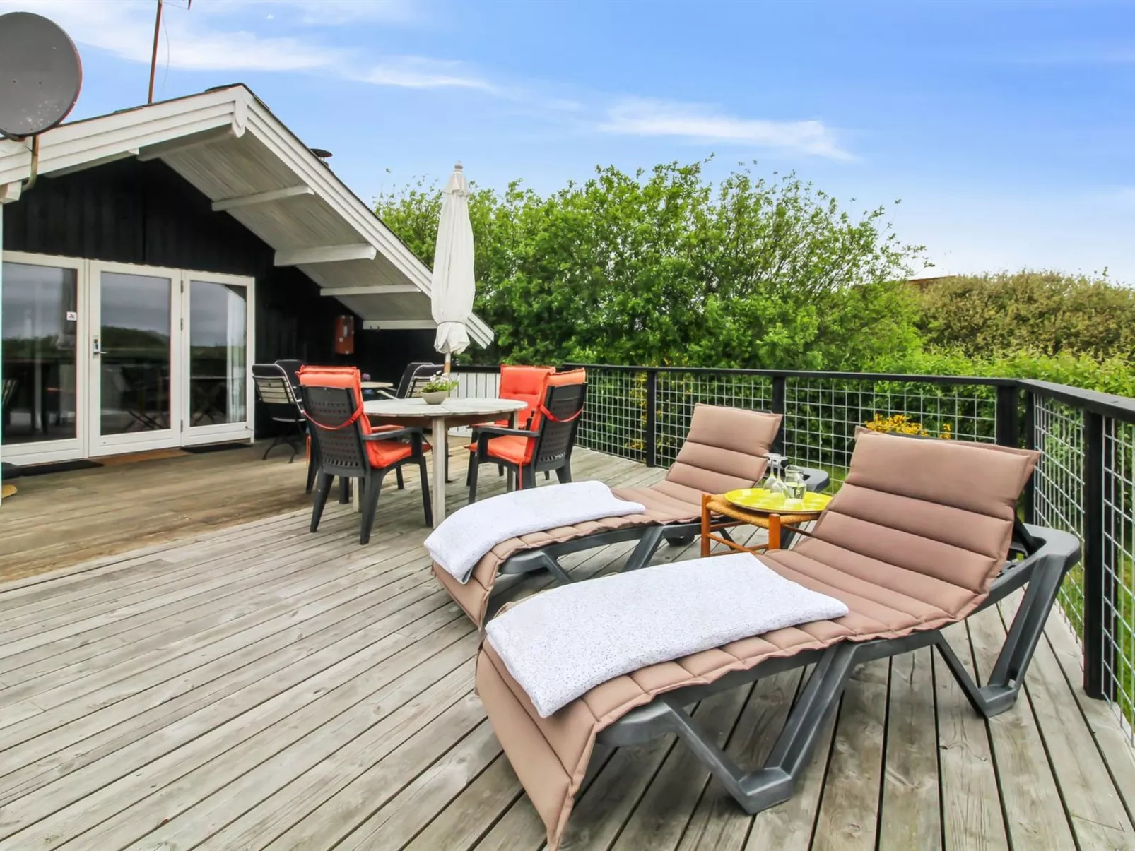 "Kylli" - 600m from the sea-Draußen