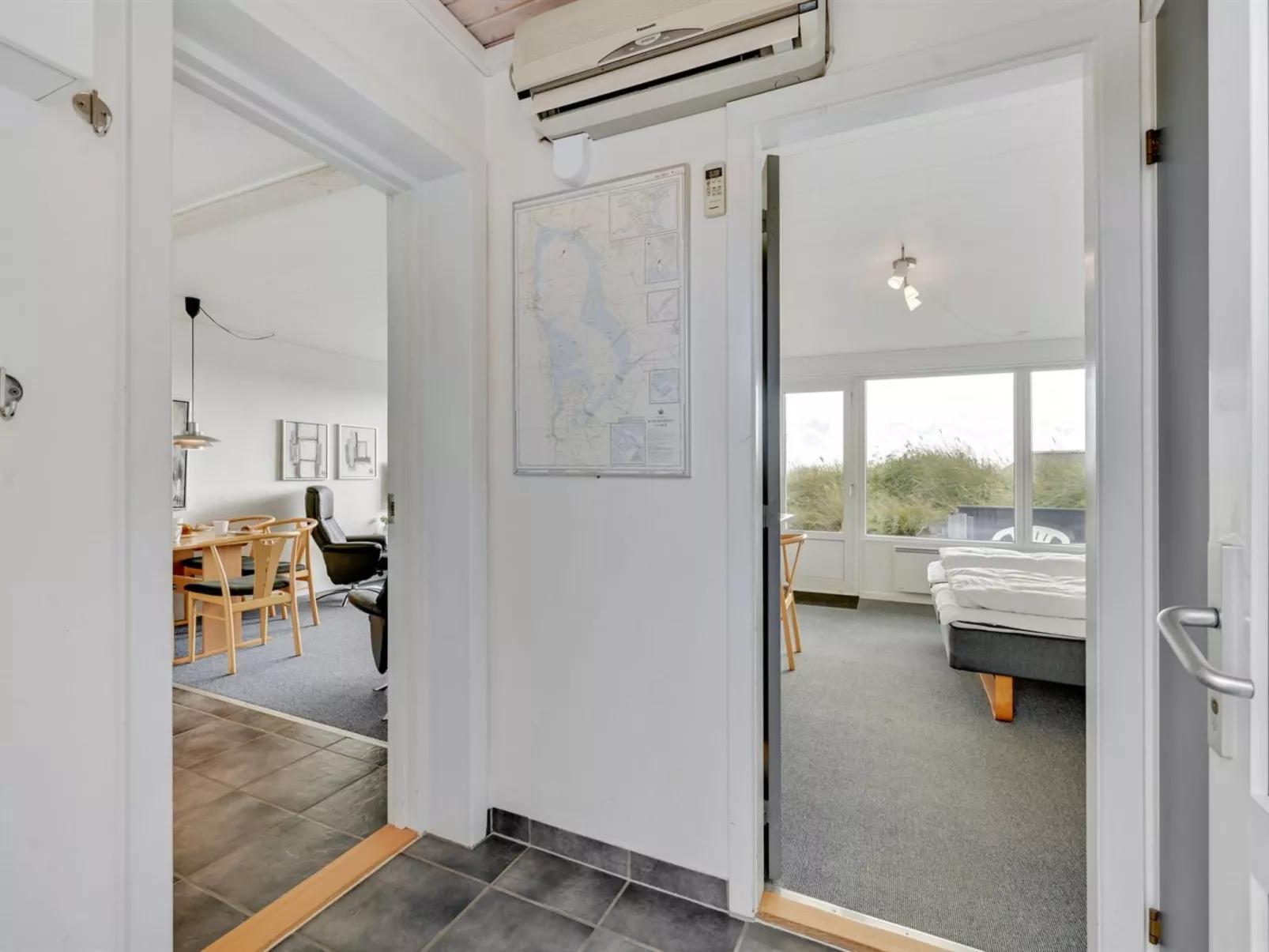 "Elizabeta" - 100m to the fjord-Draußen