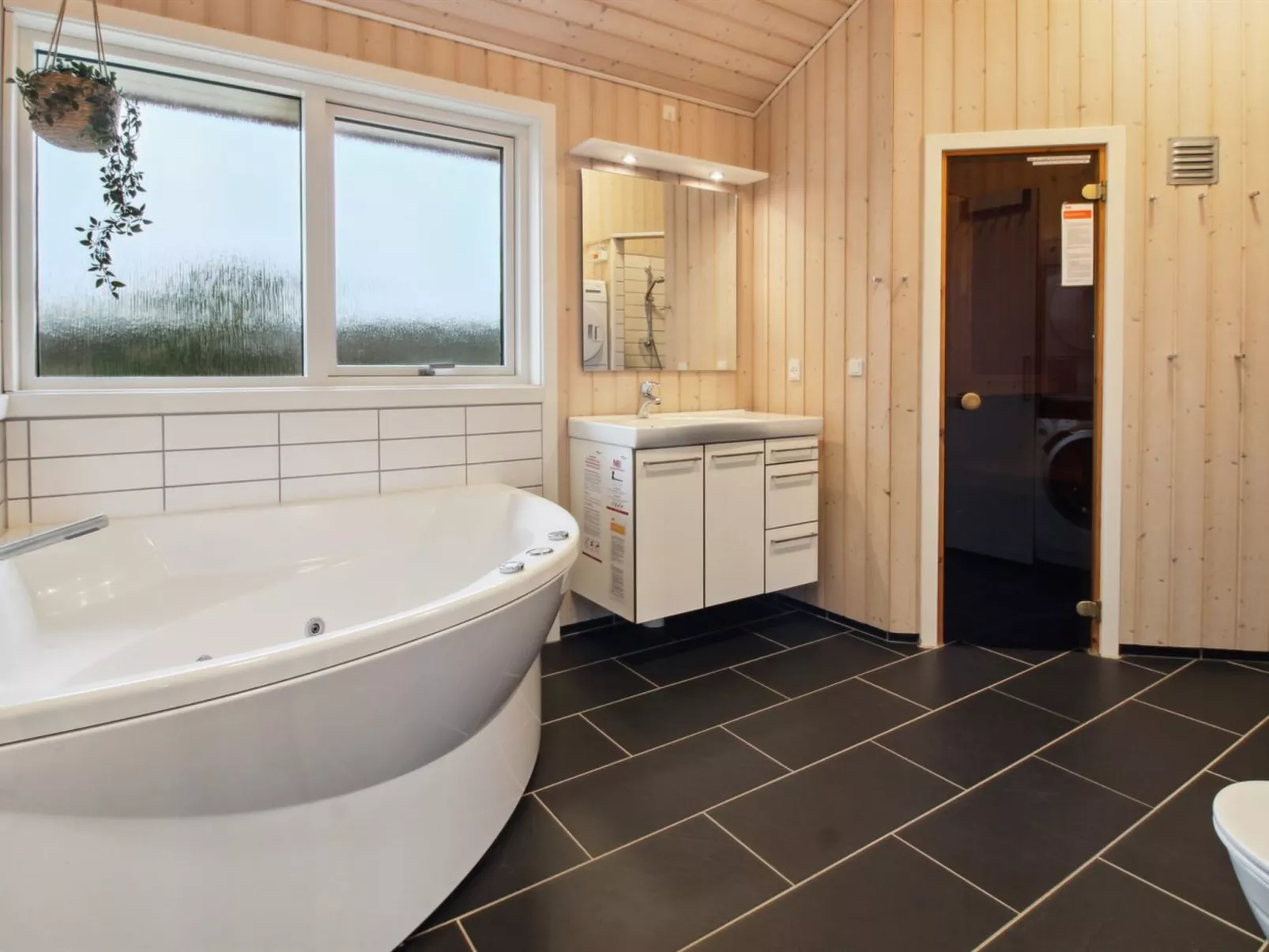 "Tiane" - 800m from the sea-Inside