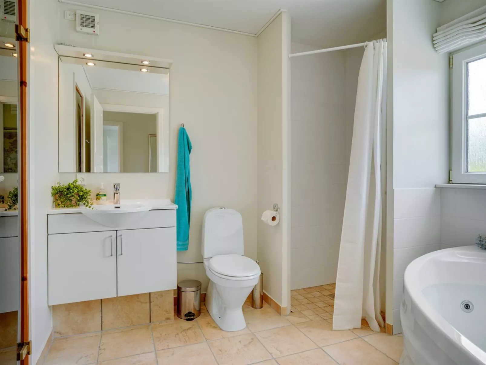 "Eike" - 250m from the sea-Drinnen