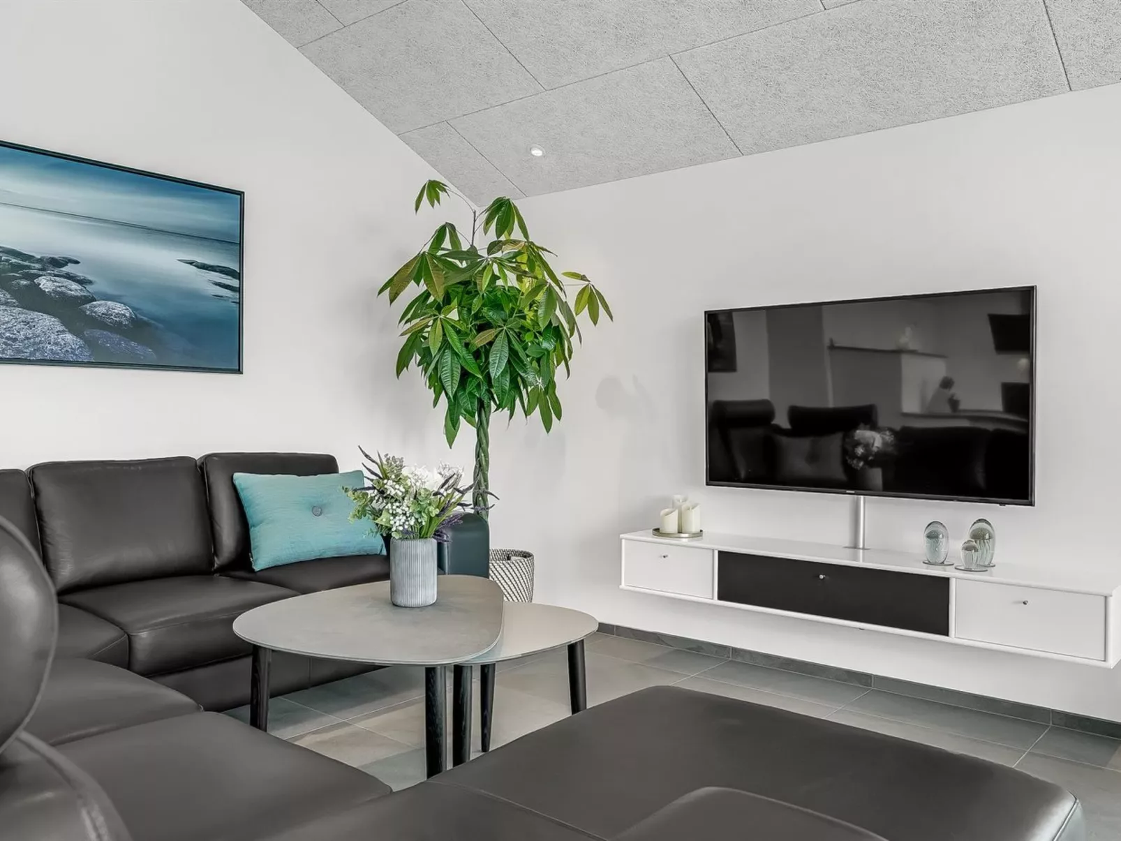 "Fegge" - 1.5km from the sea-Inside