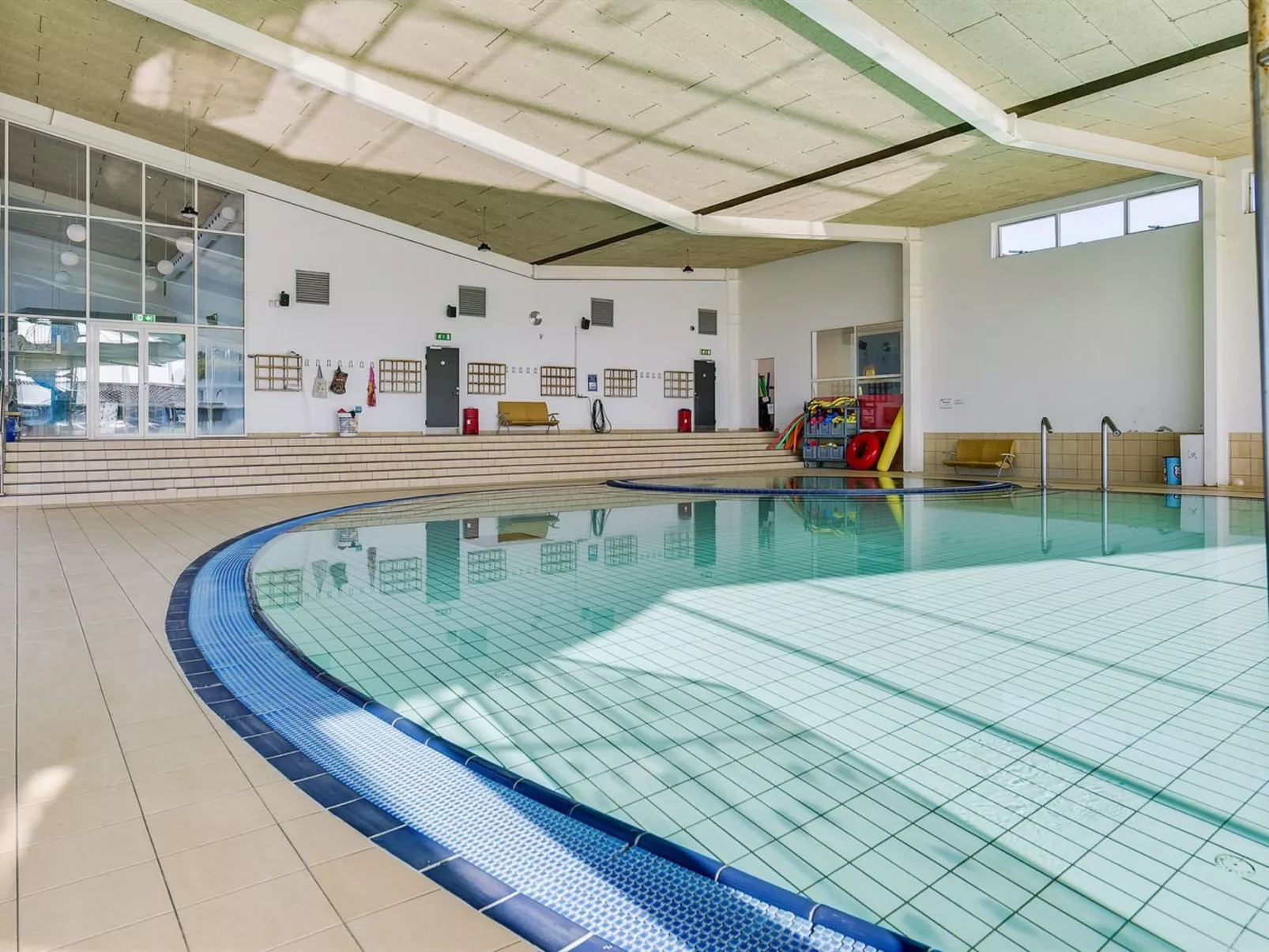 "Åse" - 100m to the fjord-Outside