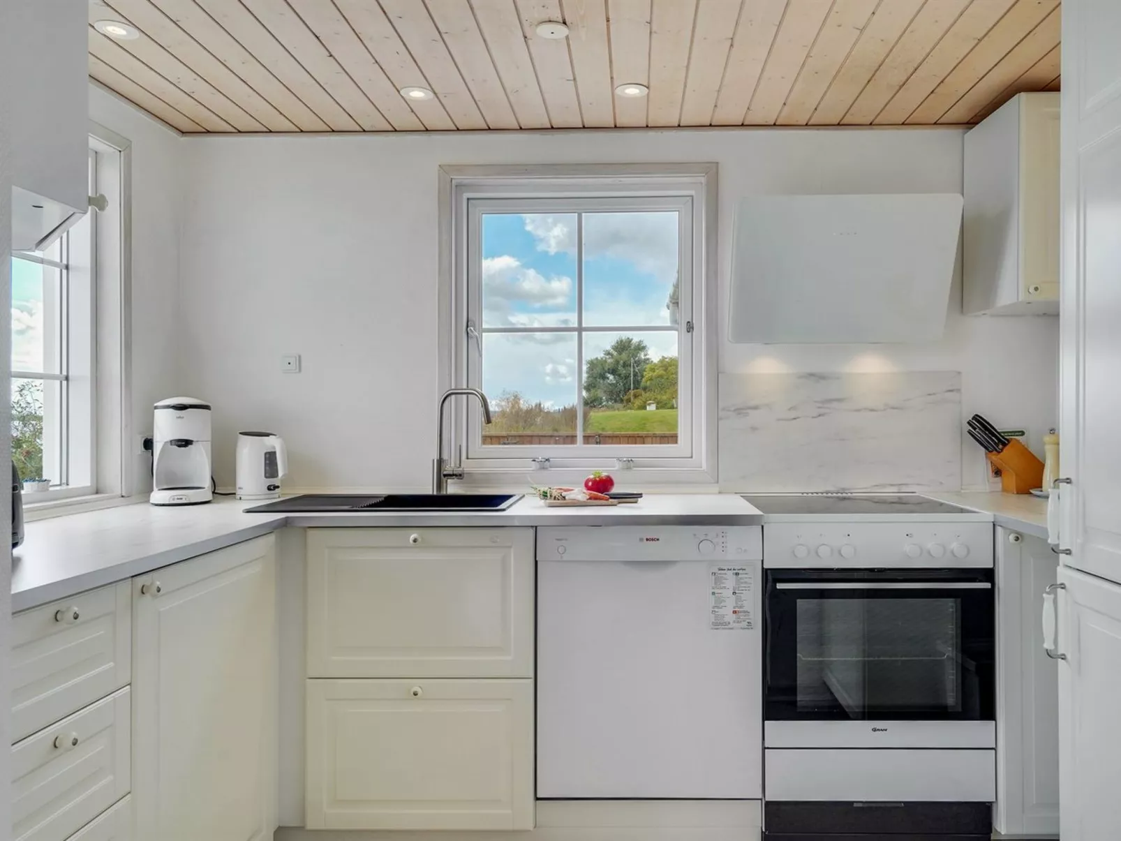 "Tana" - 5m from the sea-Dedans