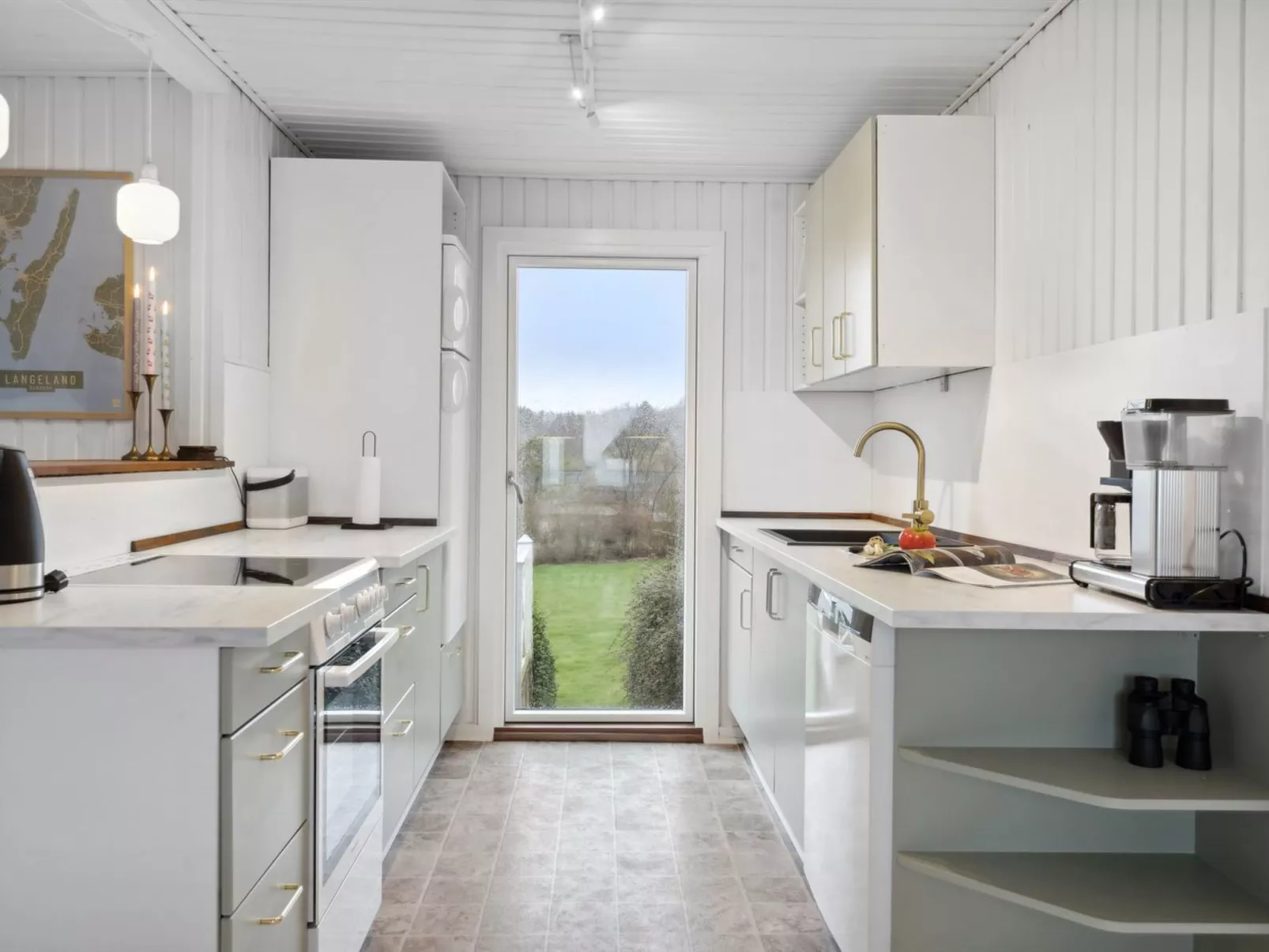 "Arho" - 75m from the sea-Inside