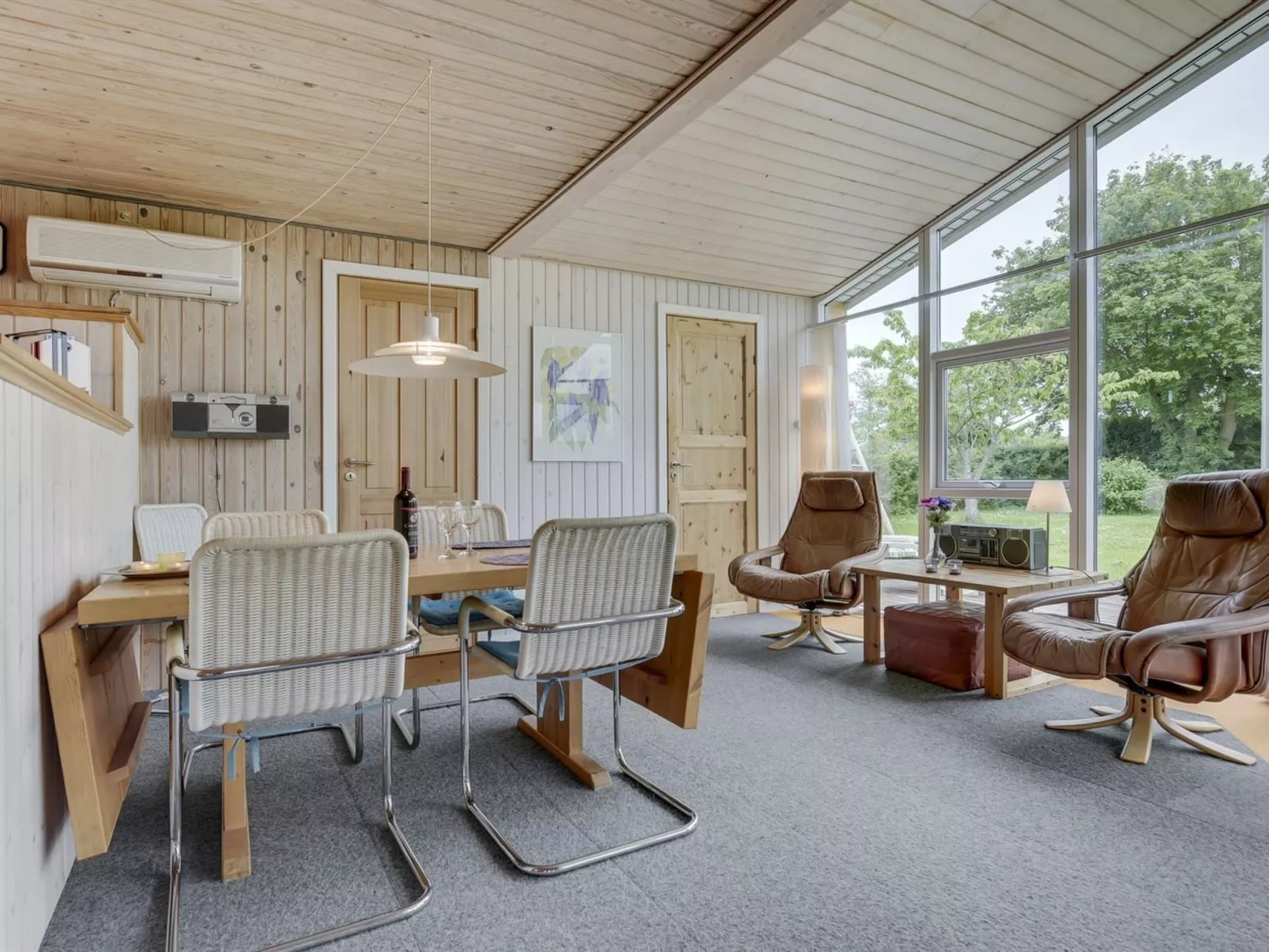 "Virpi" - 400m from the sea-Inside