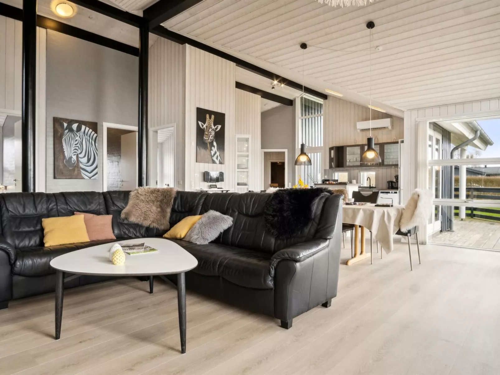 "Sylvana" - 400m from the sea-Inside