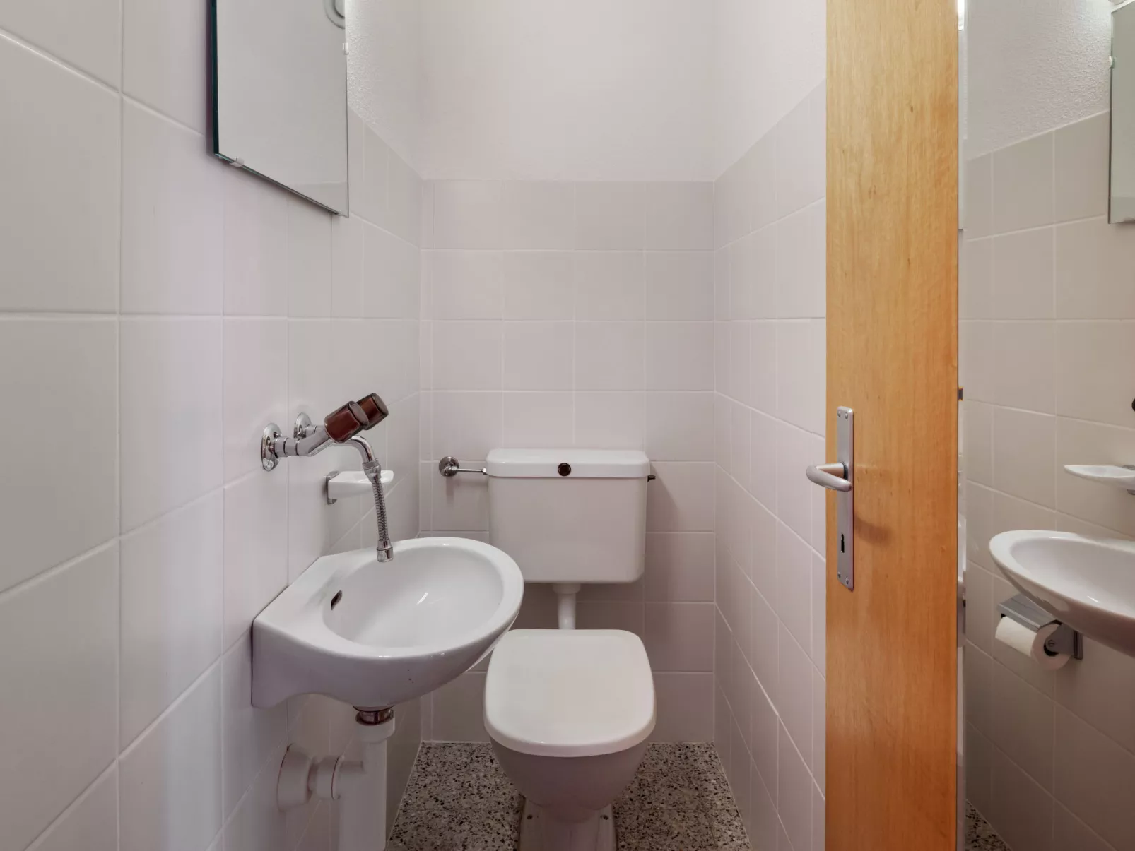 Armorial Est 72-Inside