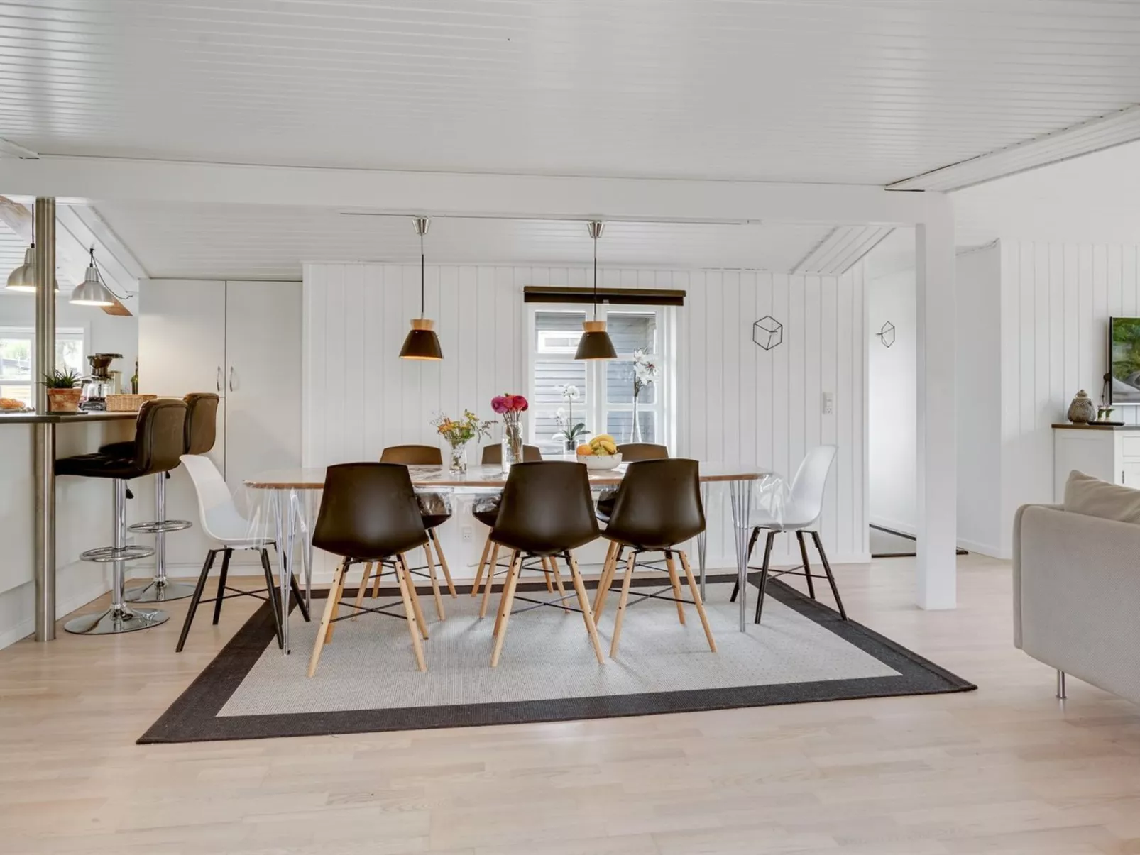 "Gunlef" - 50m from the sea-Inside