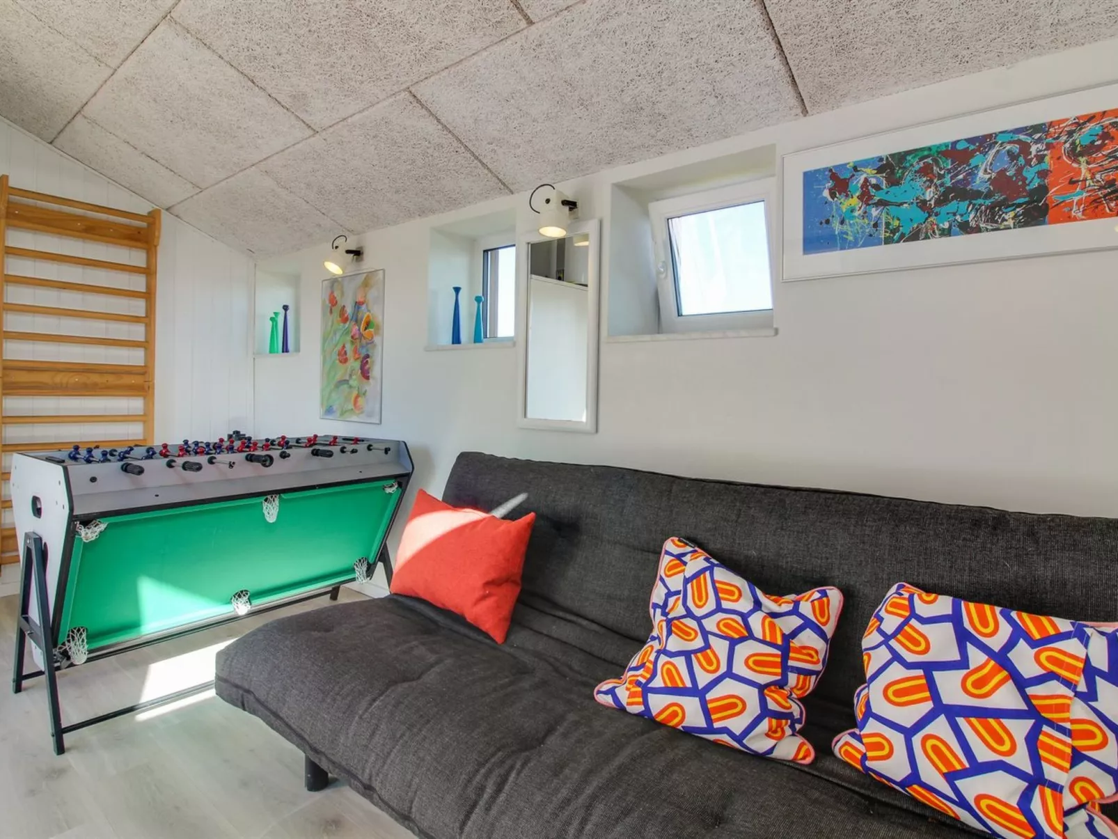 "Harthagunni" - 375m from the sea-Dedans