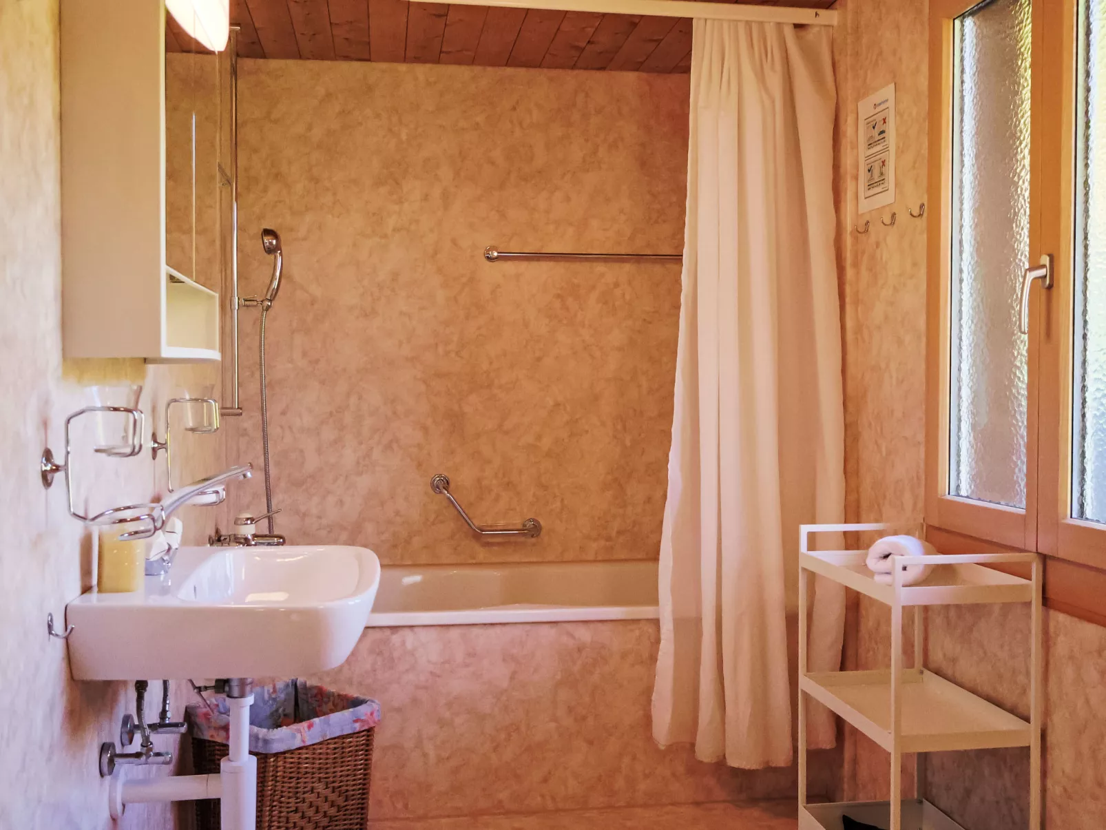 Chalet Pitschun-Inside