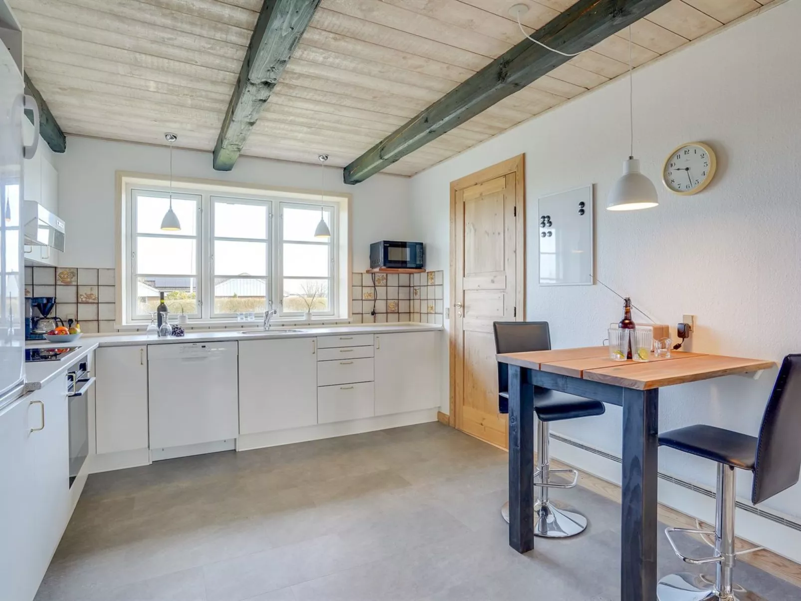 "Nita" - 24km from the sea-Drinnen