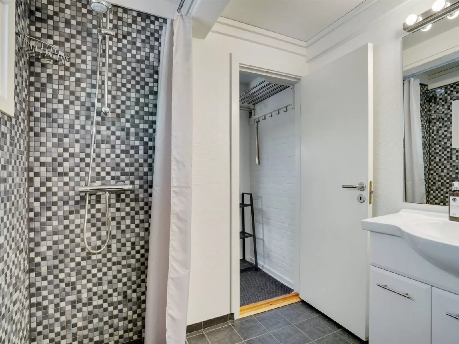 "Elina" - 500m from the sea-Drinnen